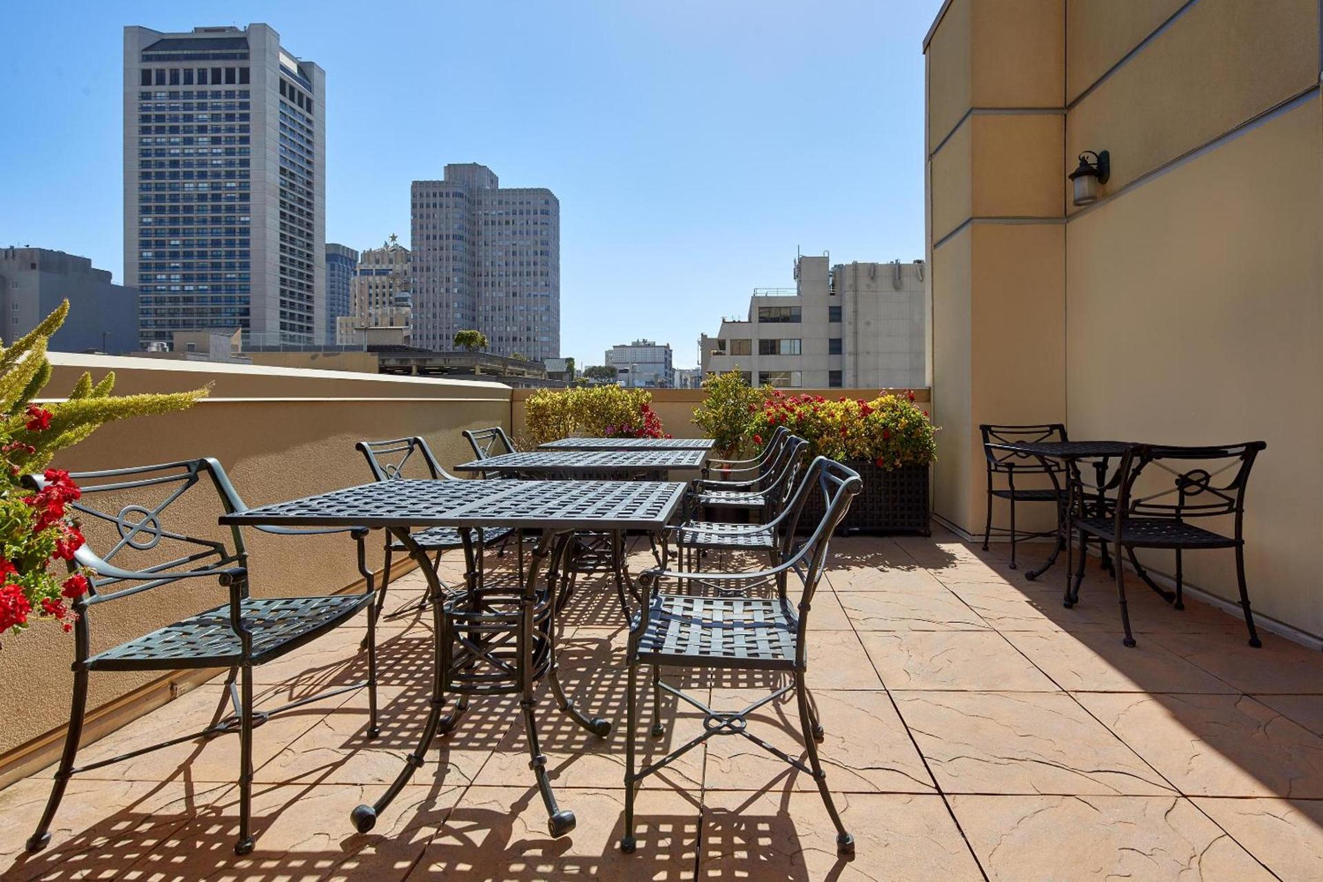 Orchard Garden Hotel photo 7