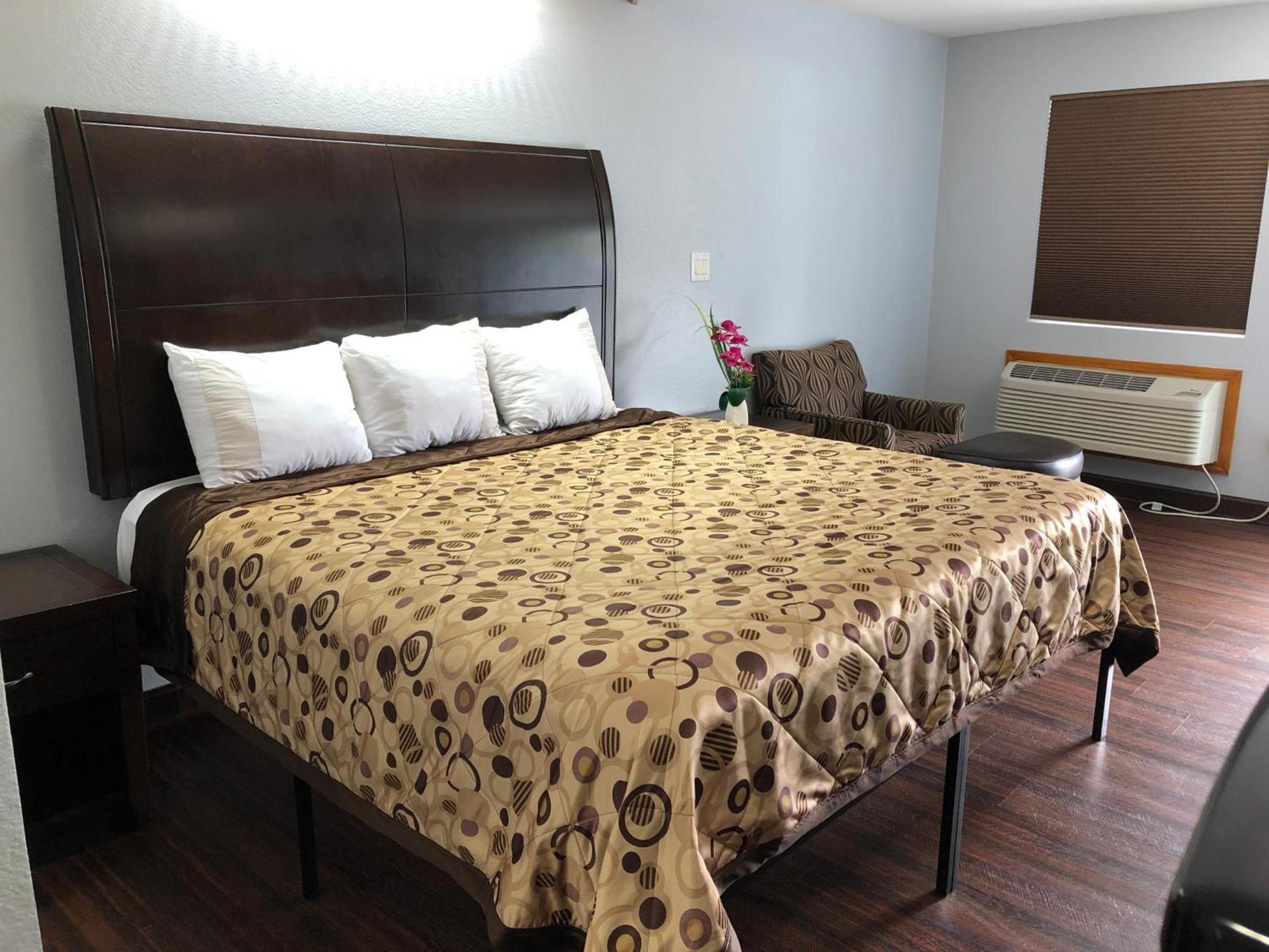 Budget Inn - Laurens photo 7