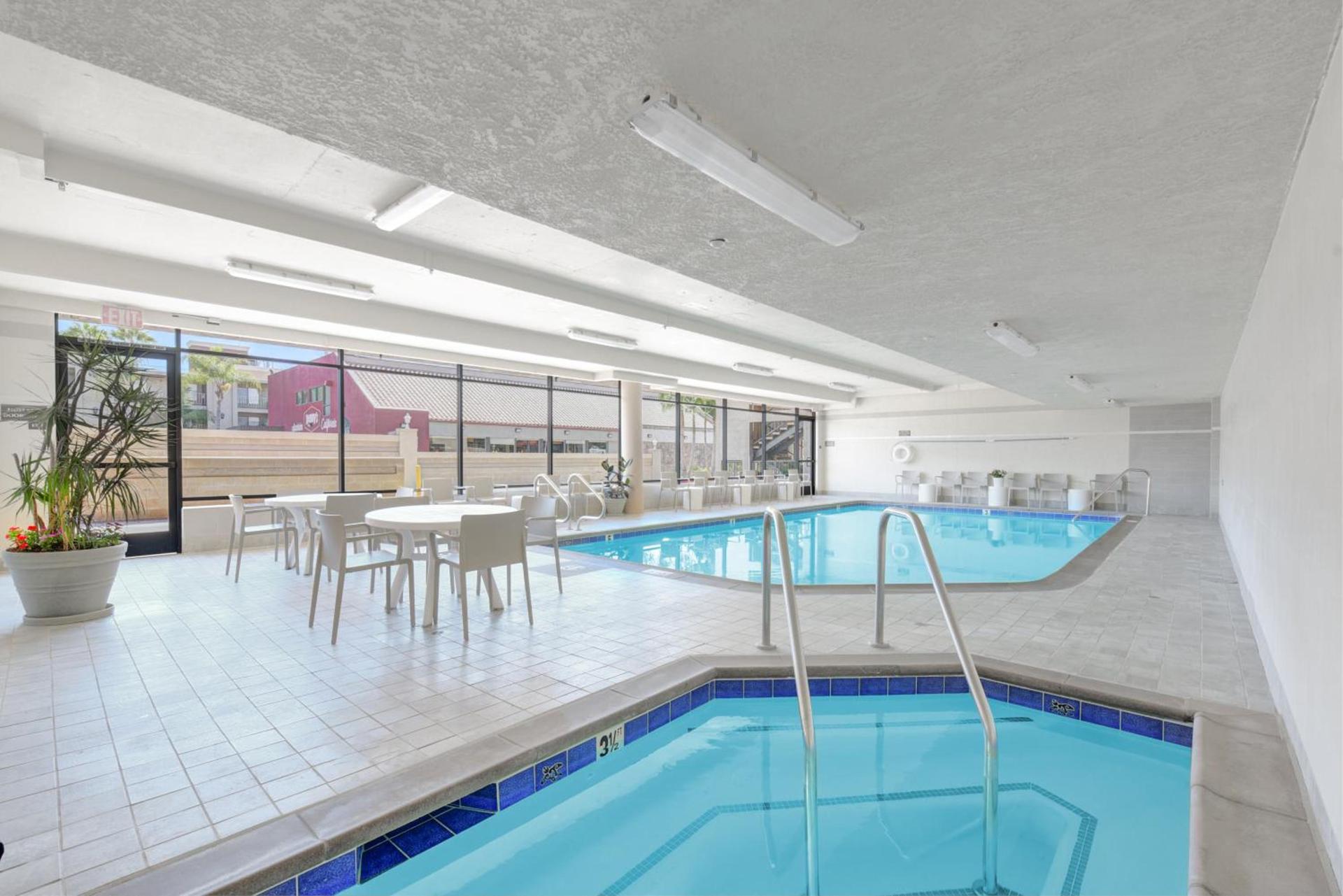 Anaheim Desert Inn & Suites photo 3