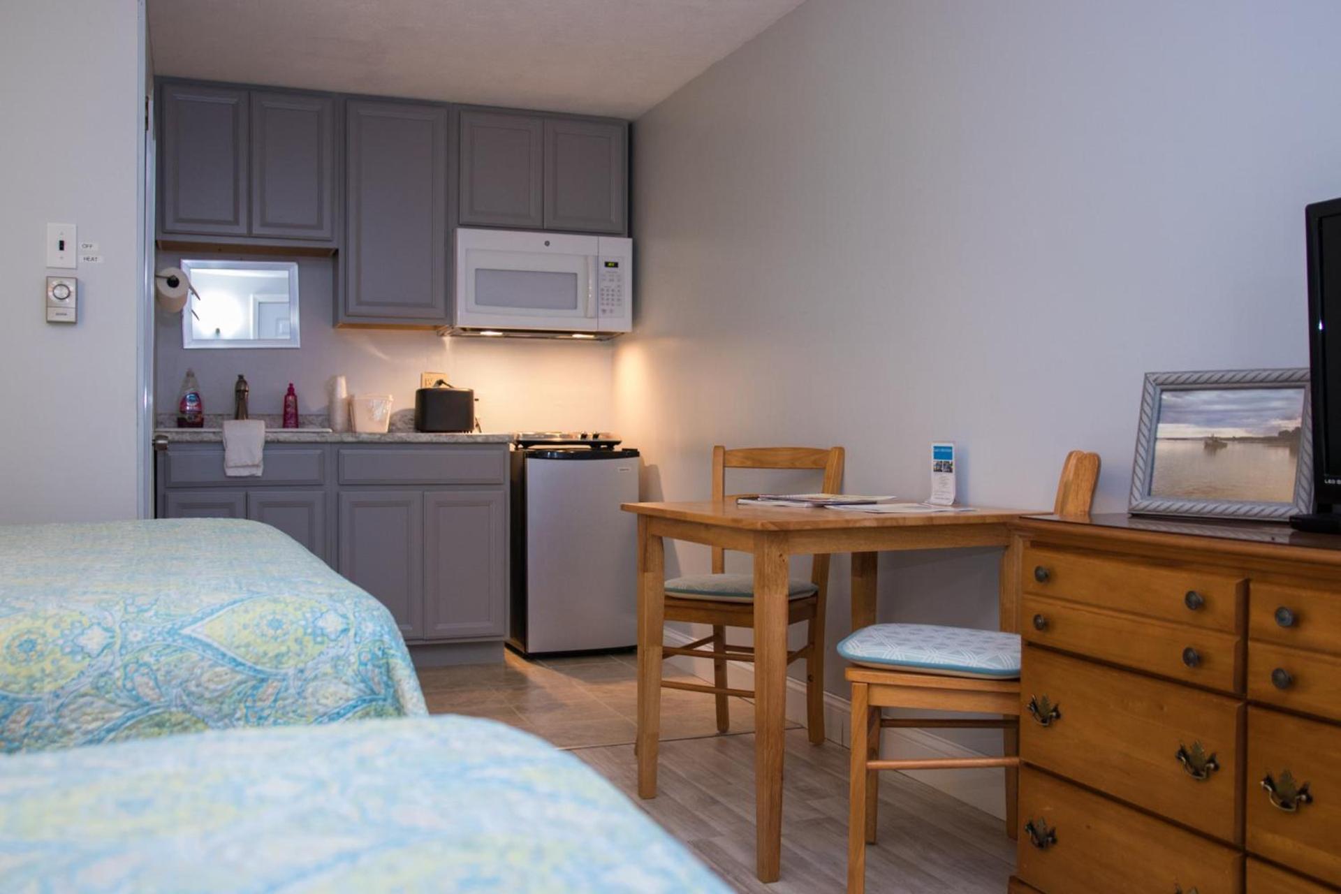 Seacoast Motel photo 13