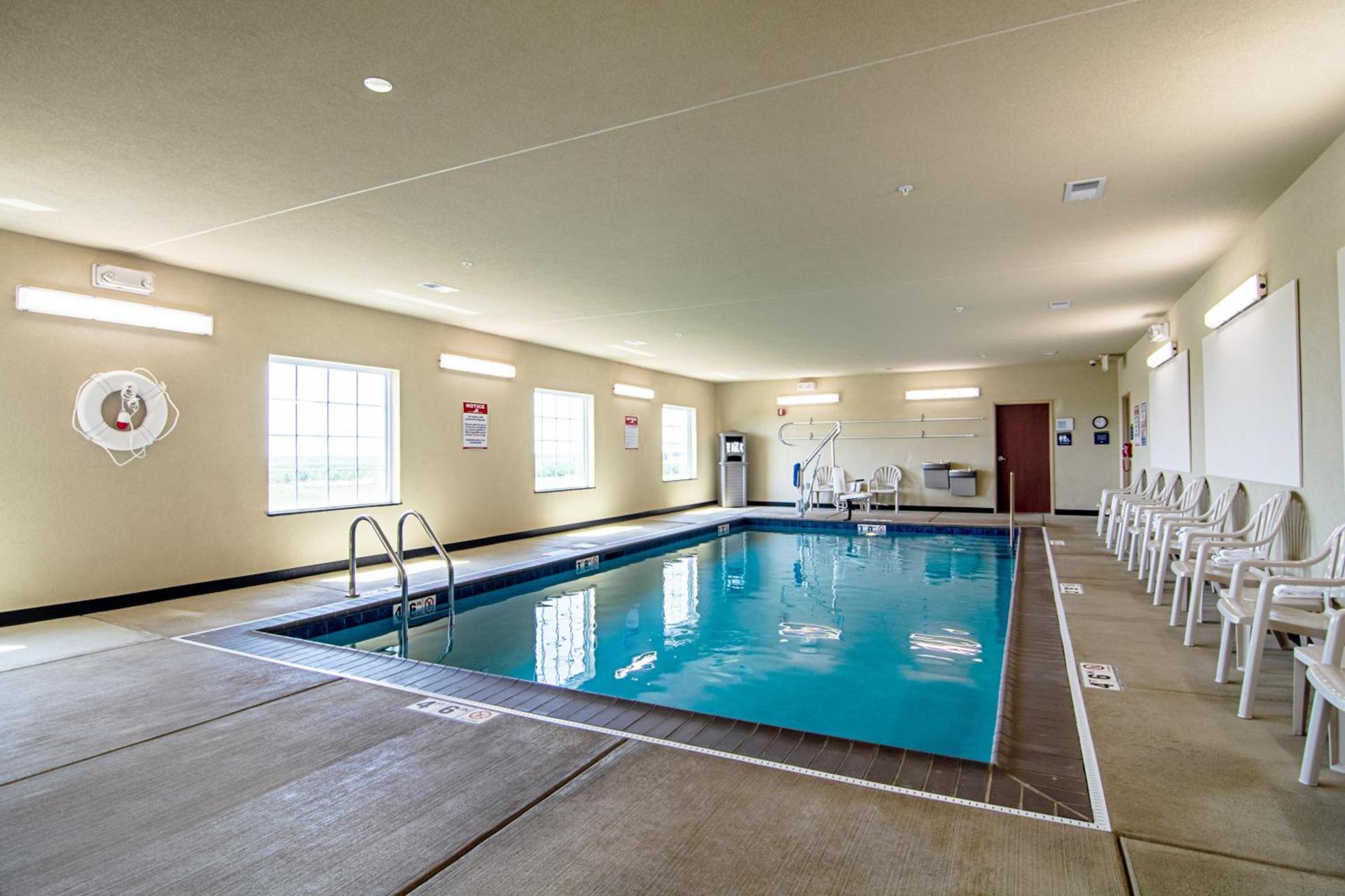 Cobblestone Hotel & Suites - Paxton photo 28