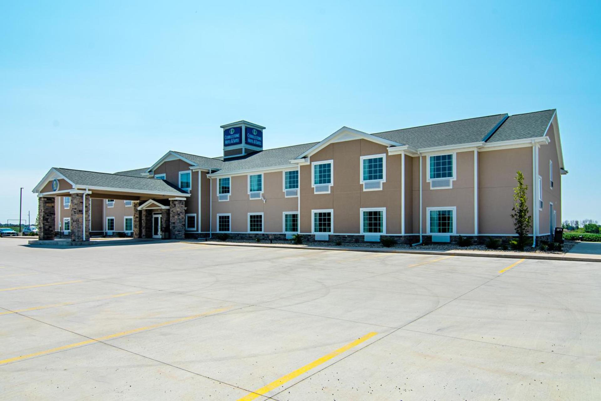 Cobblestone Hotel & Suites - Paxton photo 14