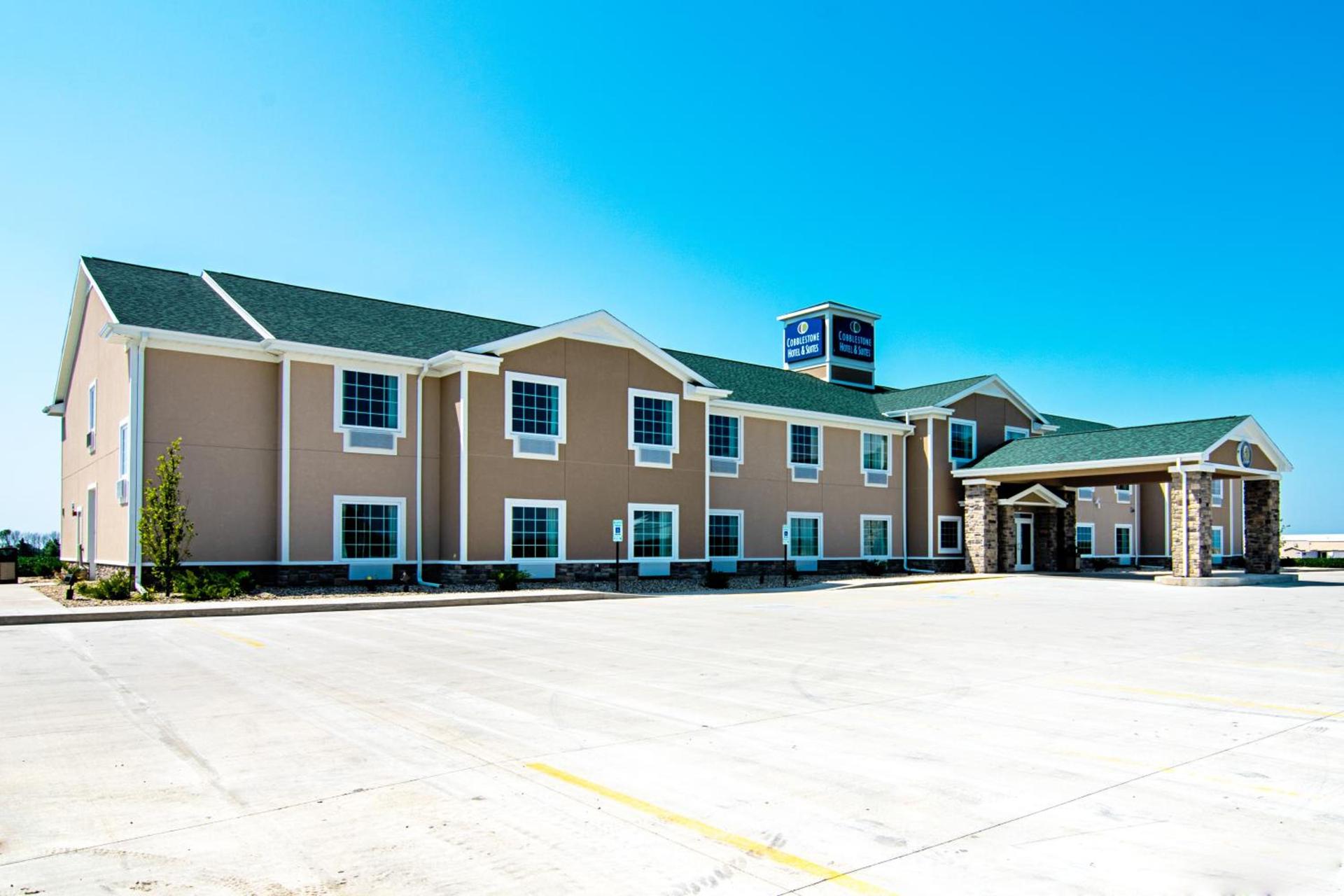 Cobblestone Hotel & Suites - Paxton photo 15
