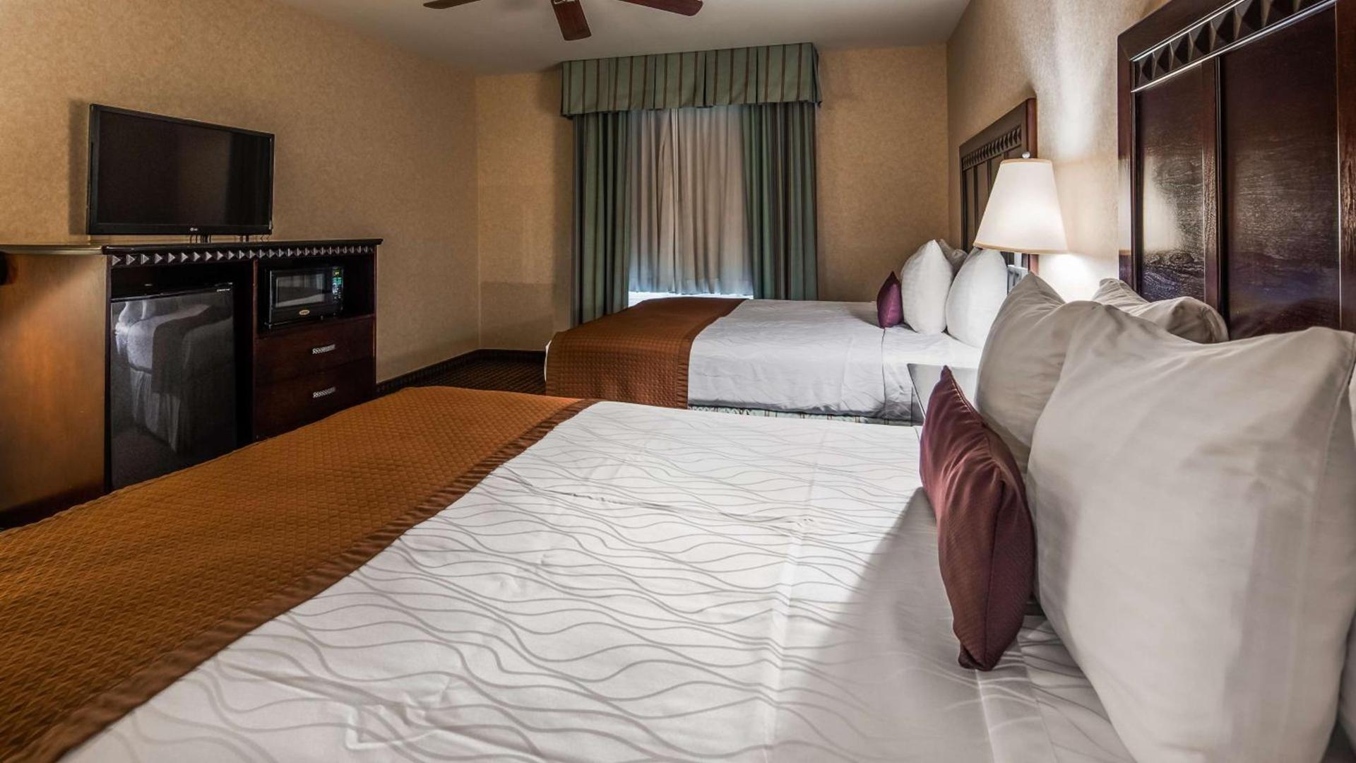 Best Western Plus Main Street Inn photo 9
