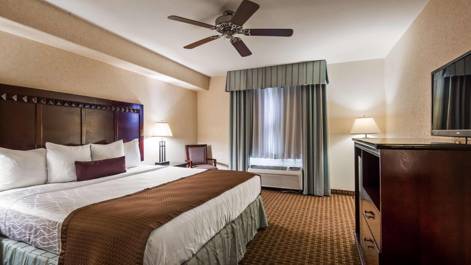 Best Western Plus Main Street Inn photo 8