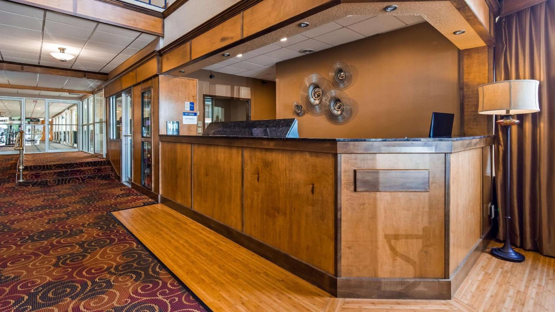 Best Western Green Bay Inn and Conference Center photo 26