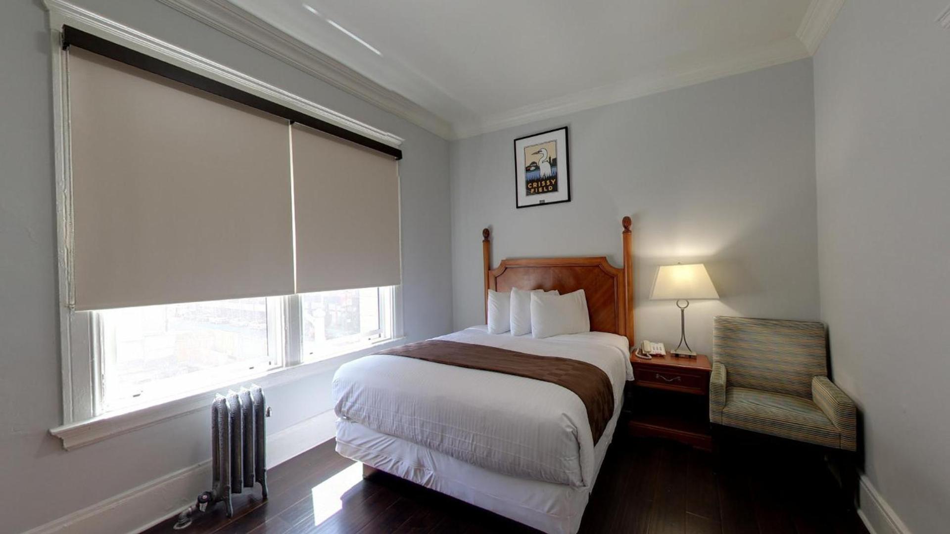 Warfield Hotel photo 32