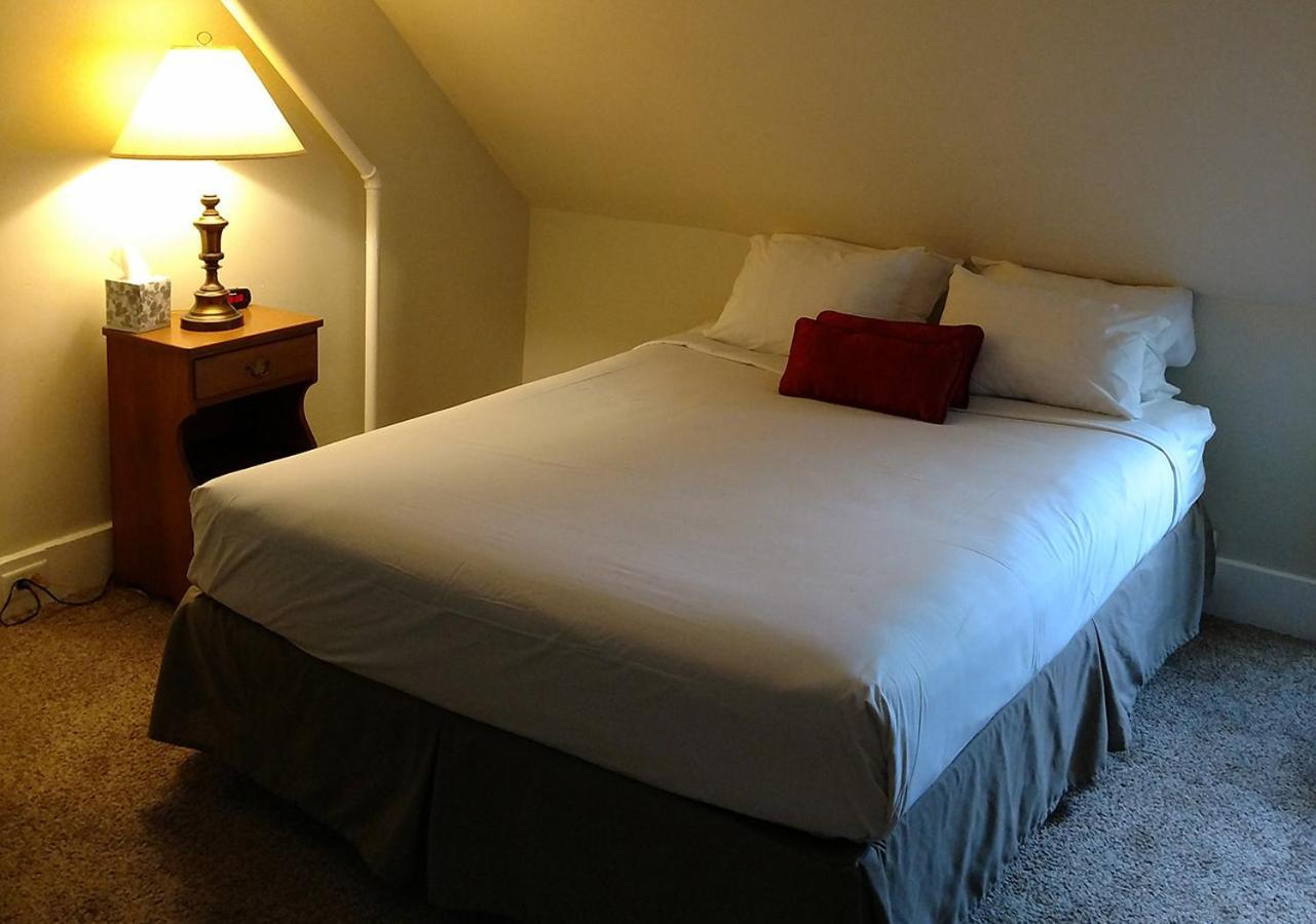 Thayers Inn photo 29