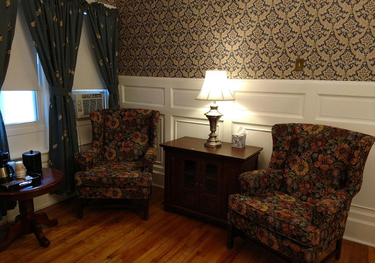 Thayers Inn photo 30
