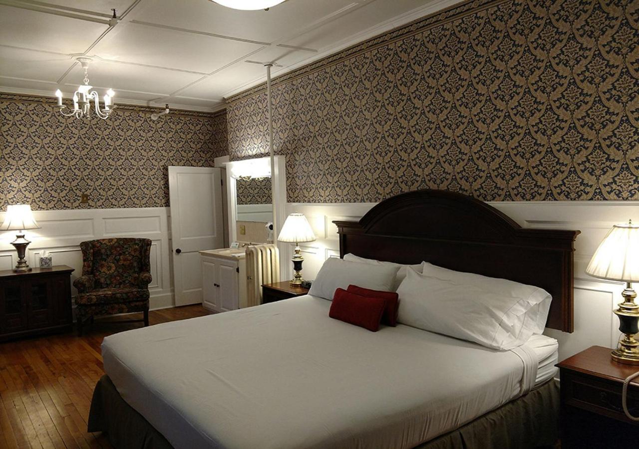 Thayers Inn photo 31