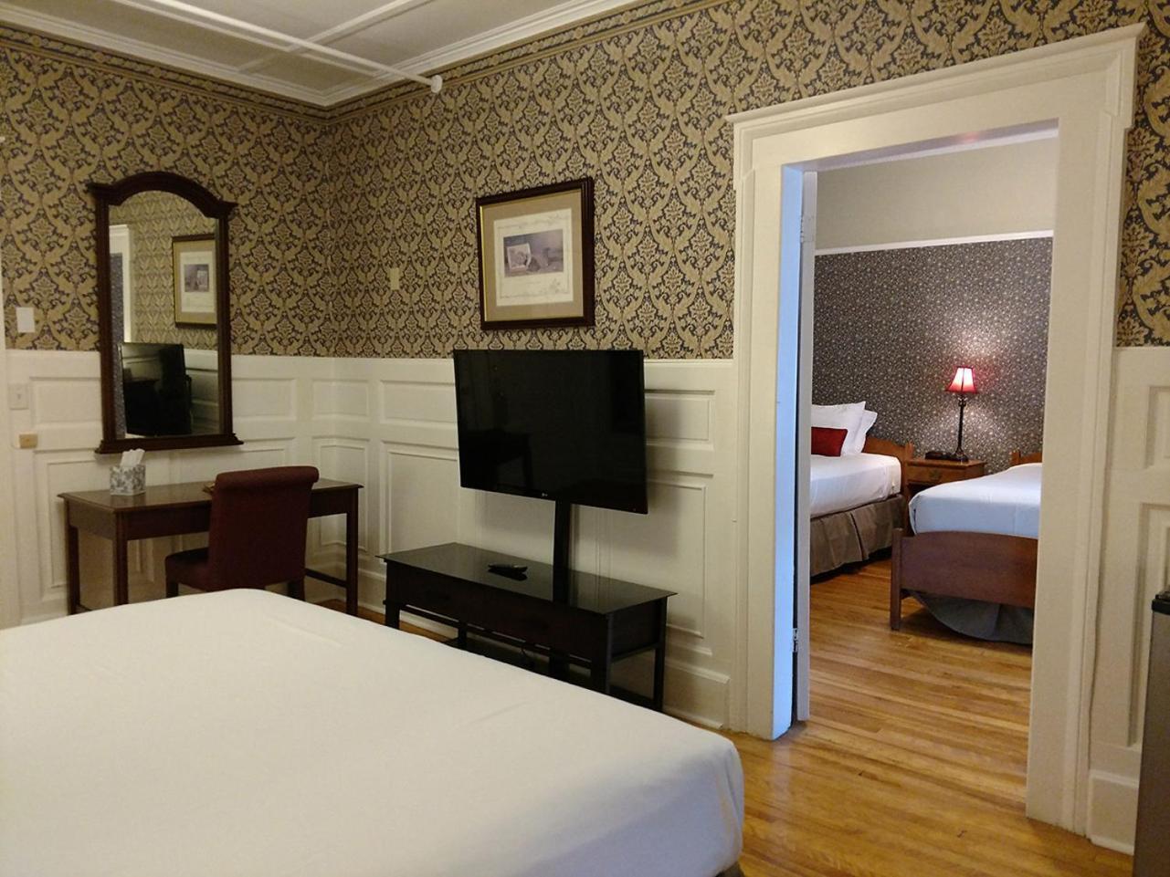 Thayers Inn photo 28