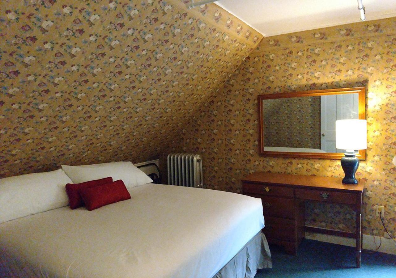 Thayers Inn photo 26