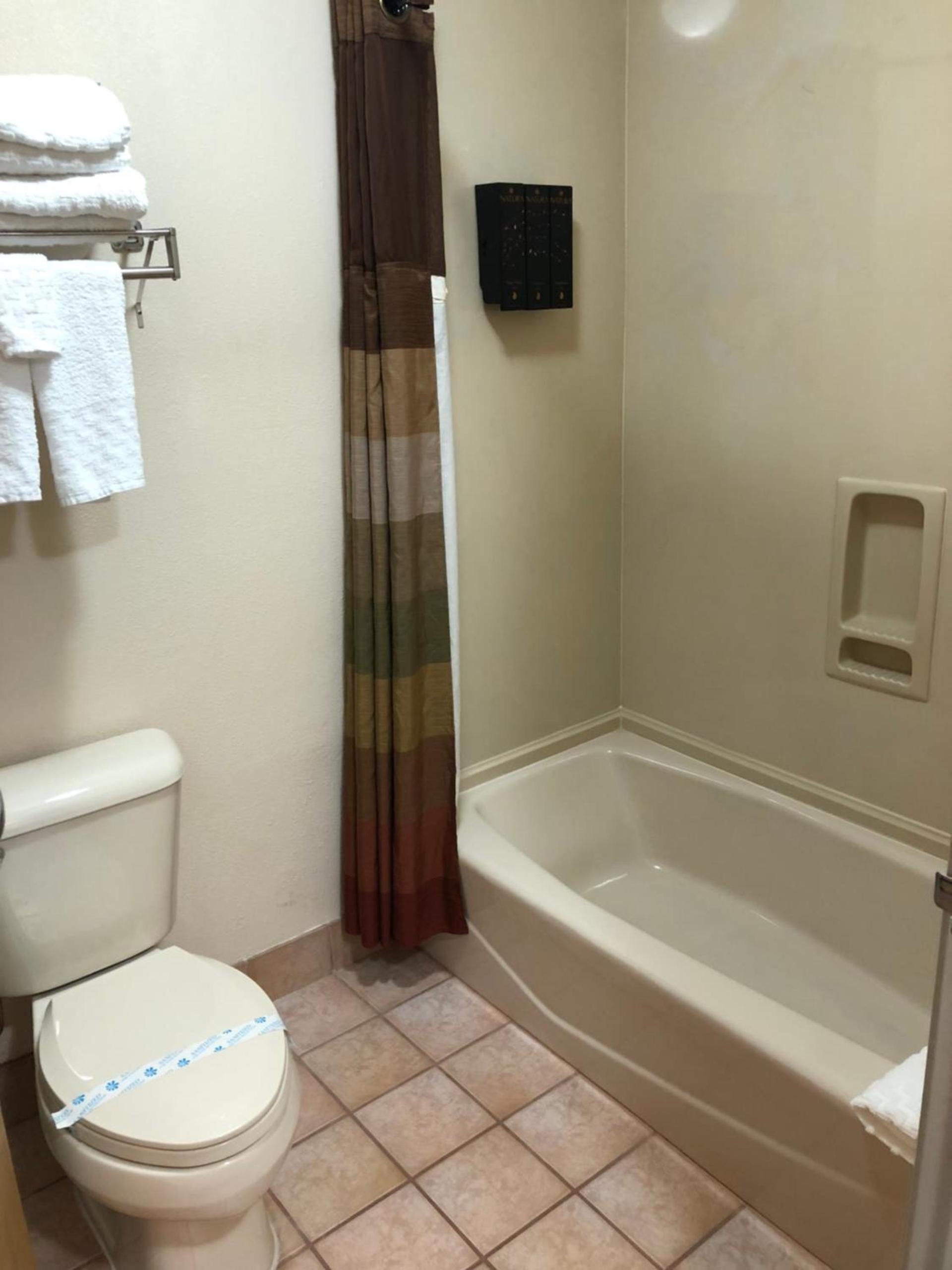Best Western Dallas Inn & Suites photo 31