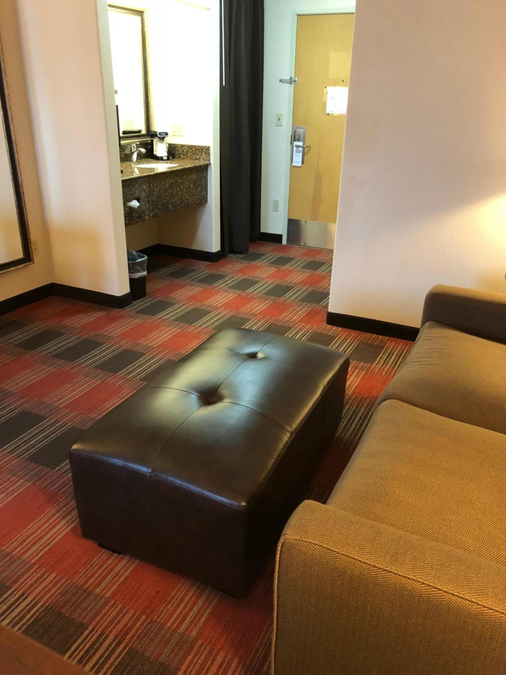 Best Western Dallas Inn & Suites photo 34