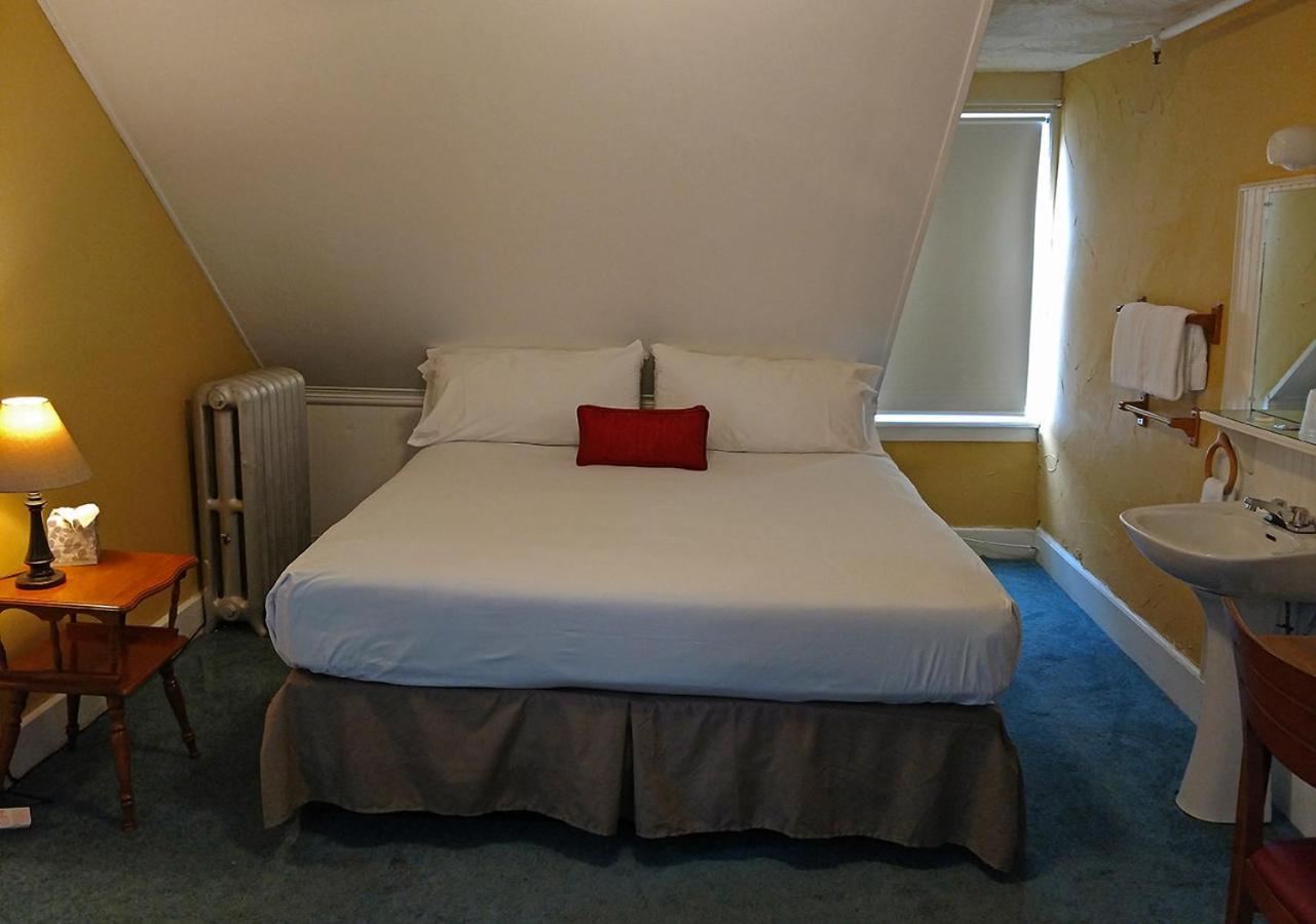 Thayers Inn photo 17