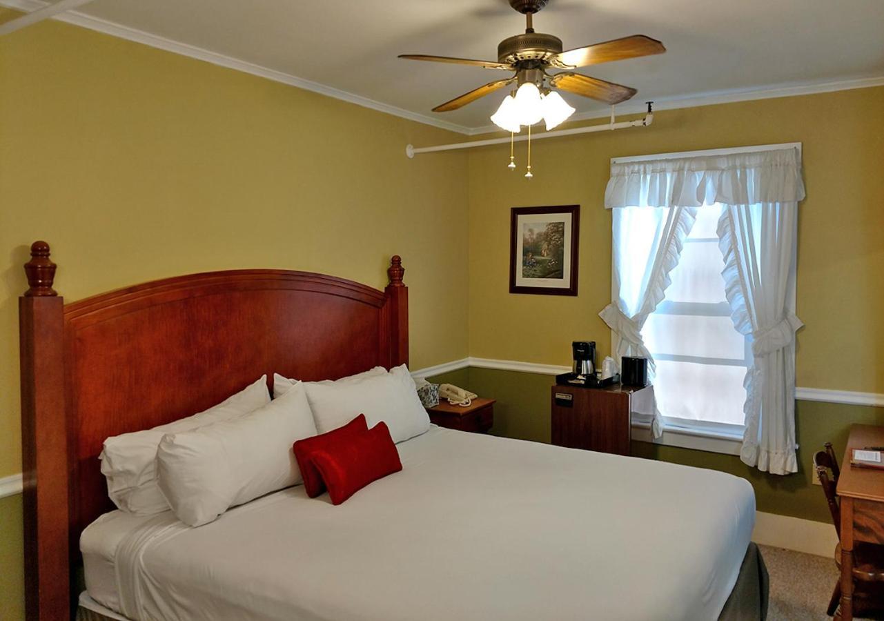 Thayers Inn photo 16