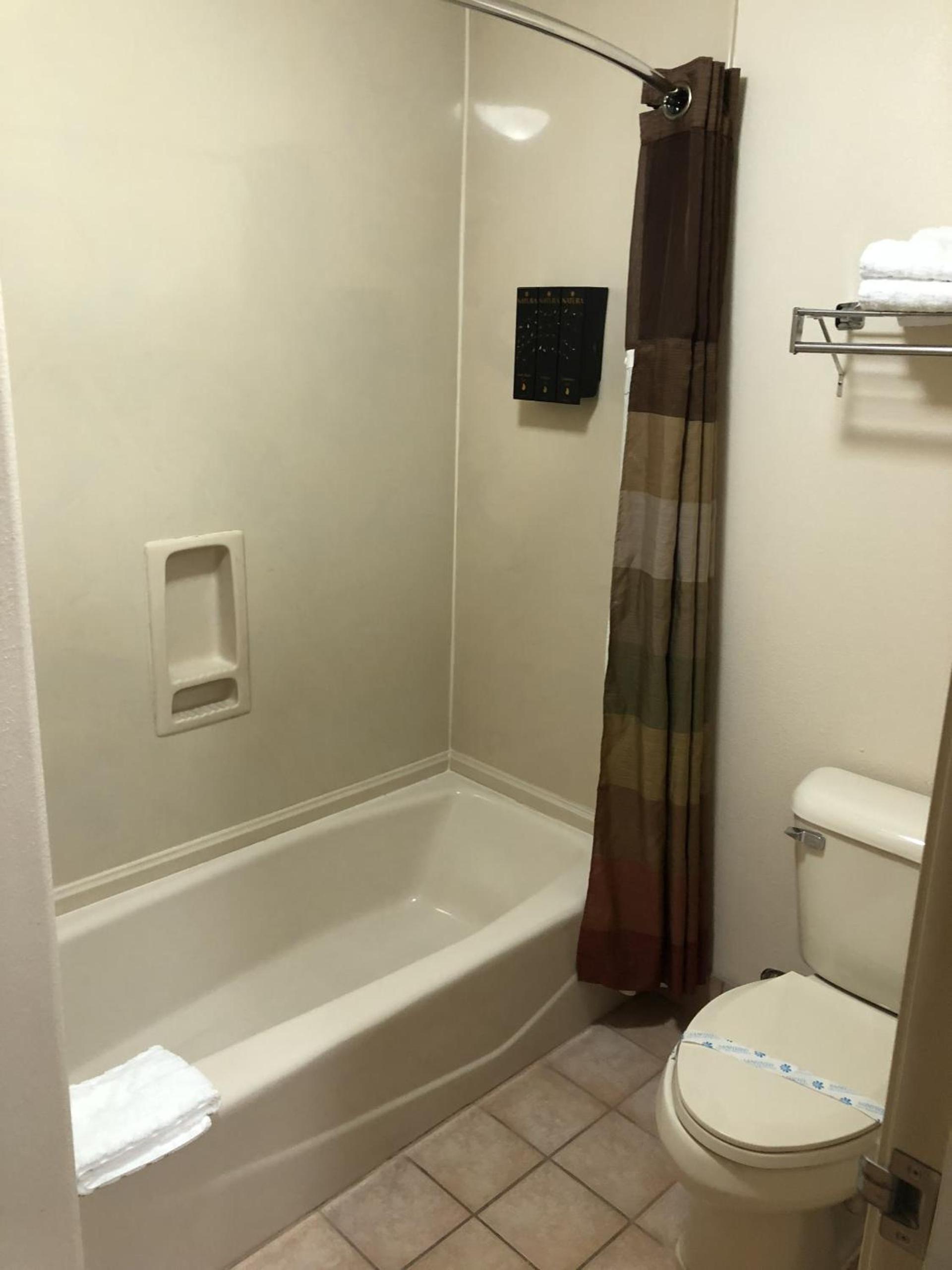 Best Western Dallas Inn & Suites photo 28