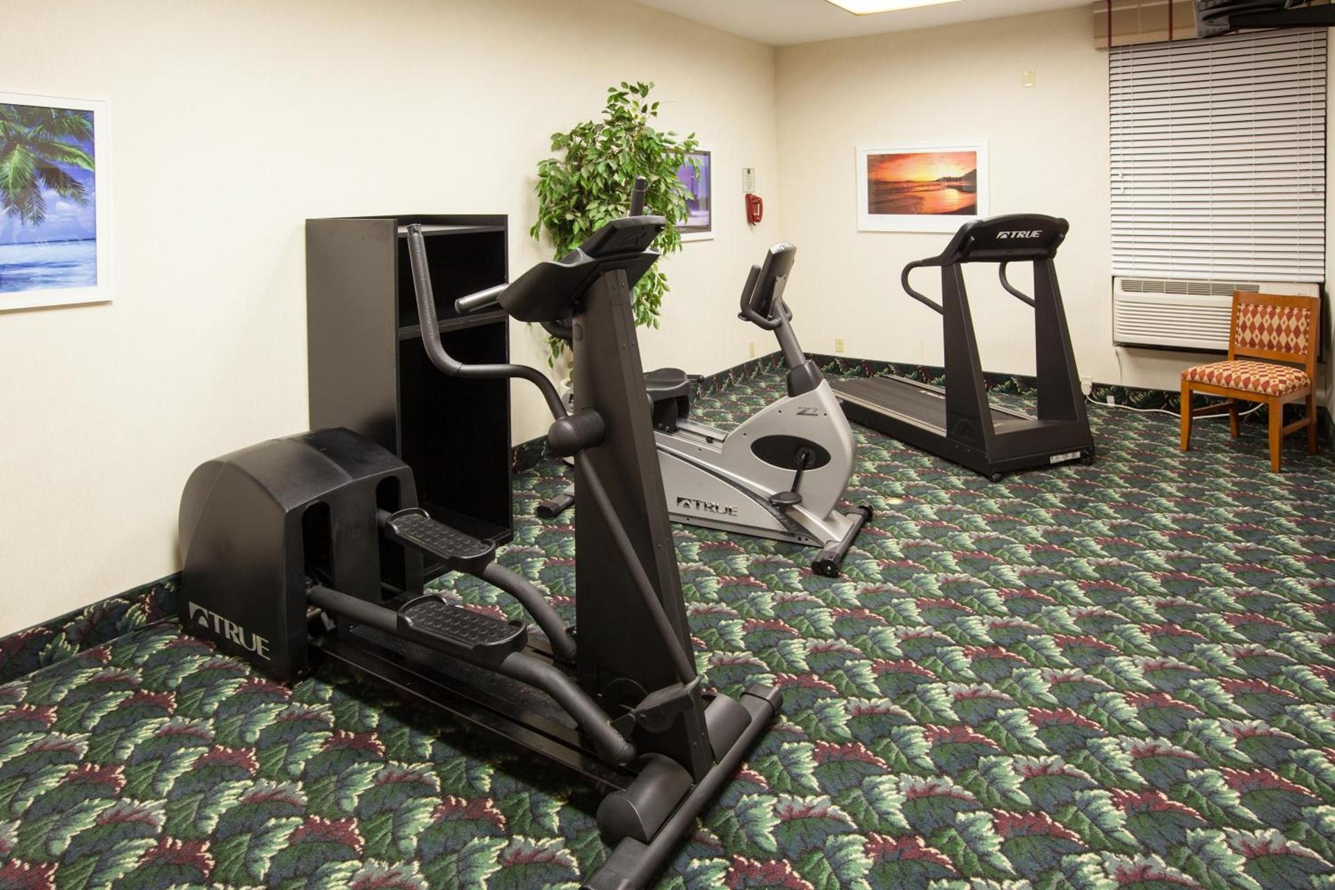 Quality Inn & Suites photo 25
