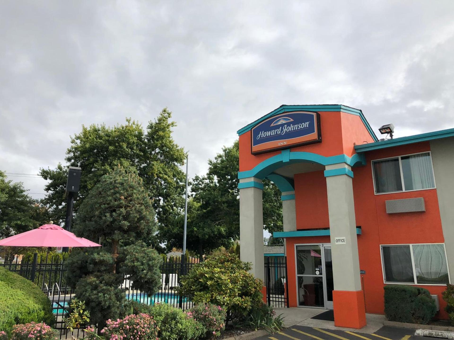 Howard Johnson by Wyndham Salem photo 11