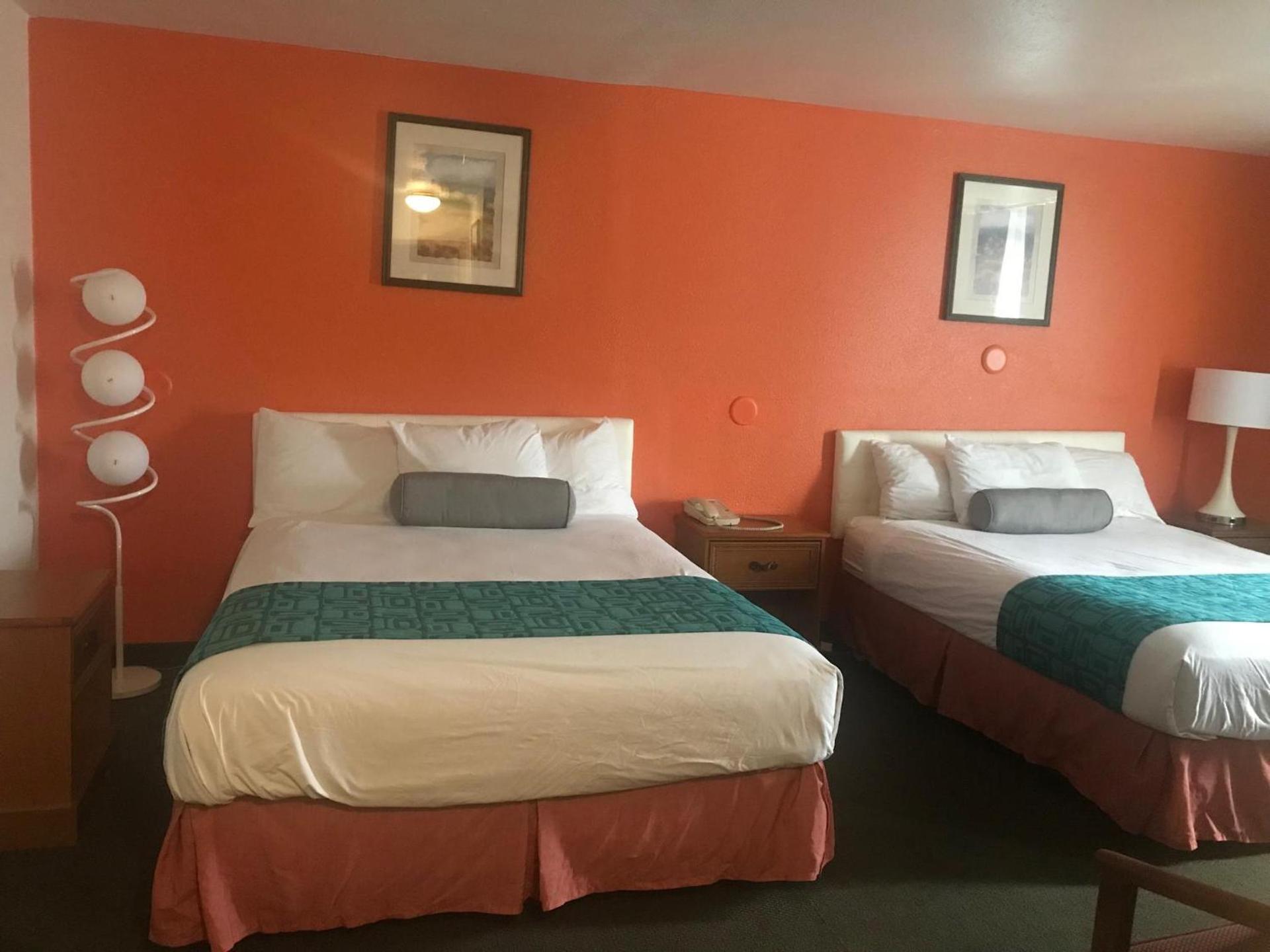 Howard Johnson by Wyndham Salem photo 17