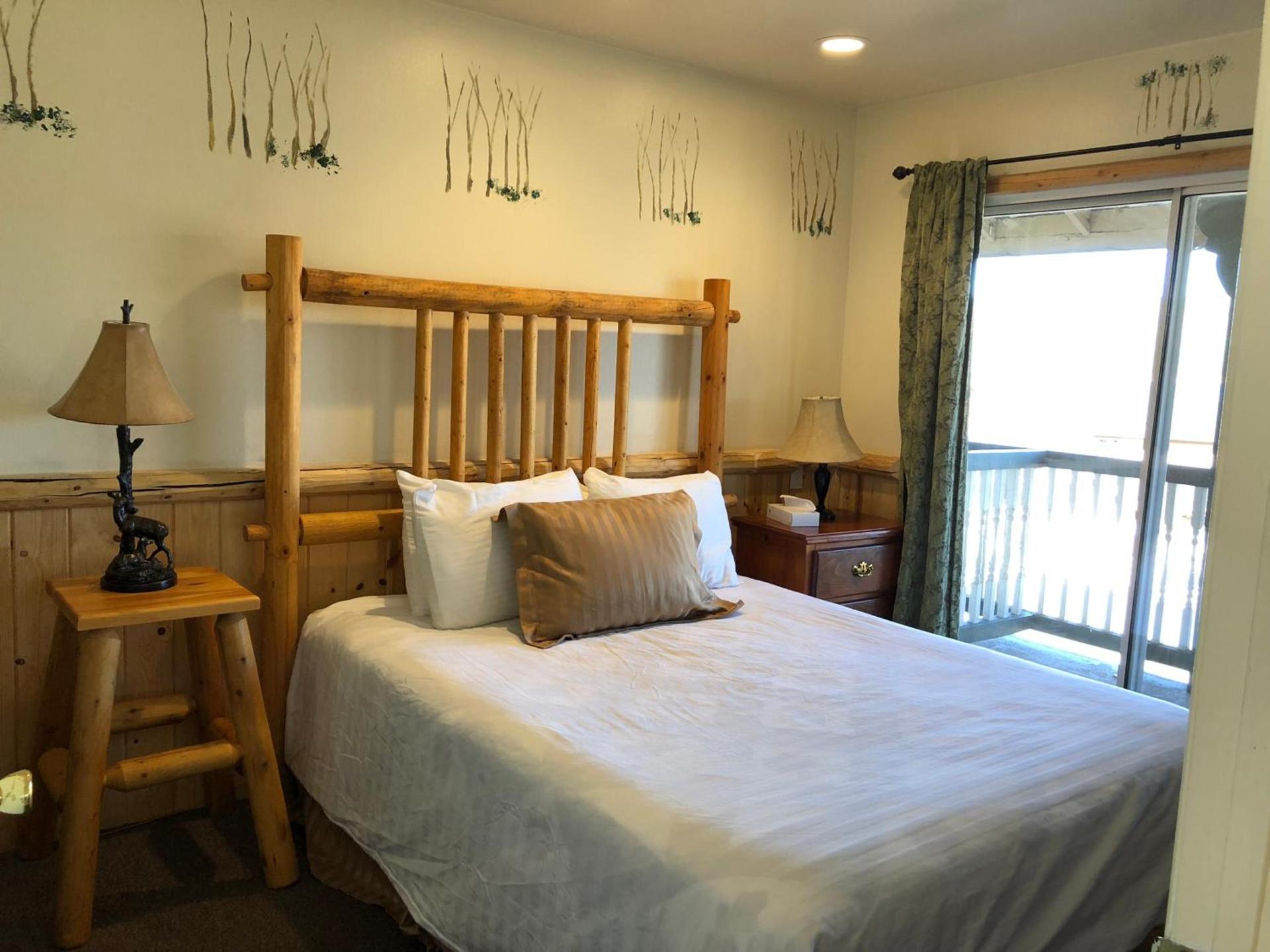 Fireside Lodge photo 33