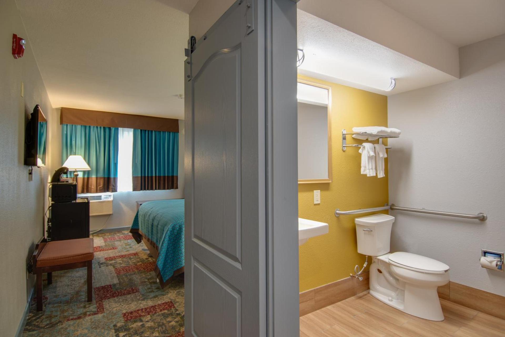 Vagabond Inn Executive Hayward photo 2