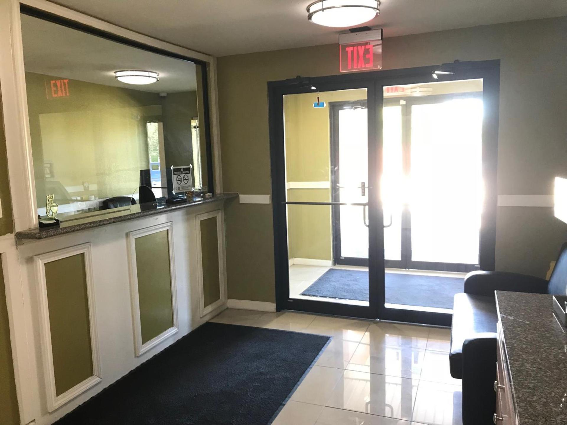 Paradise Inn & Suites photo 5