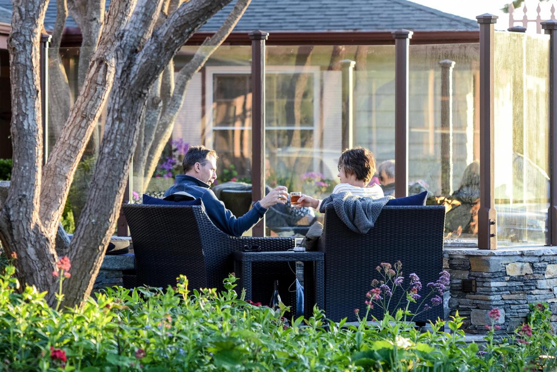 Sea Otter Inn photo 45