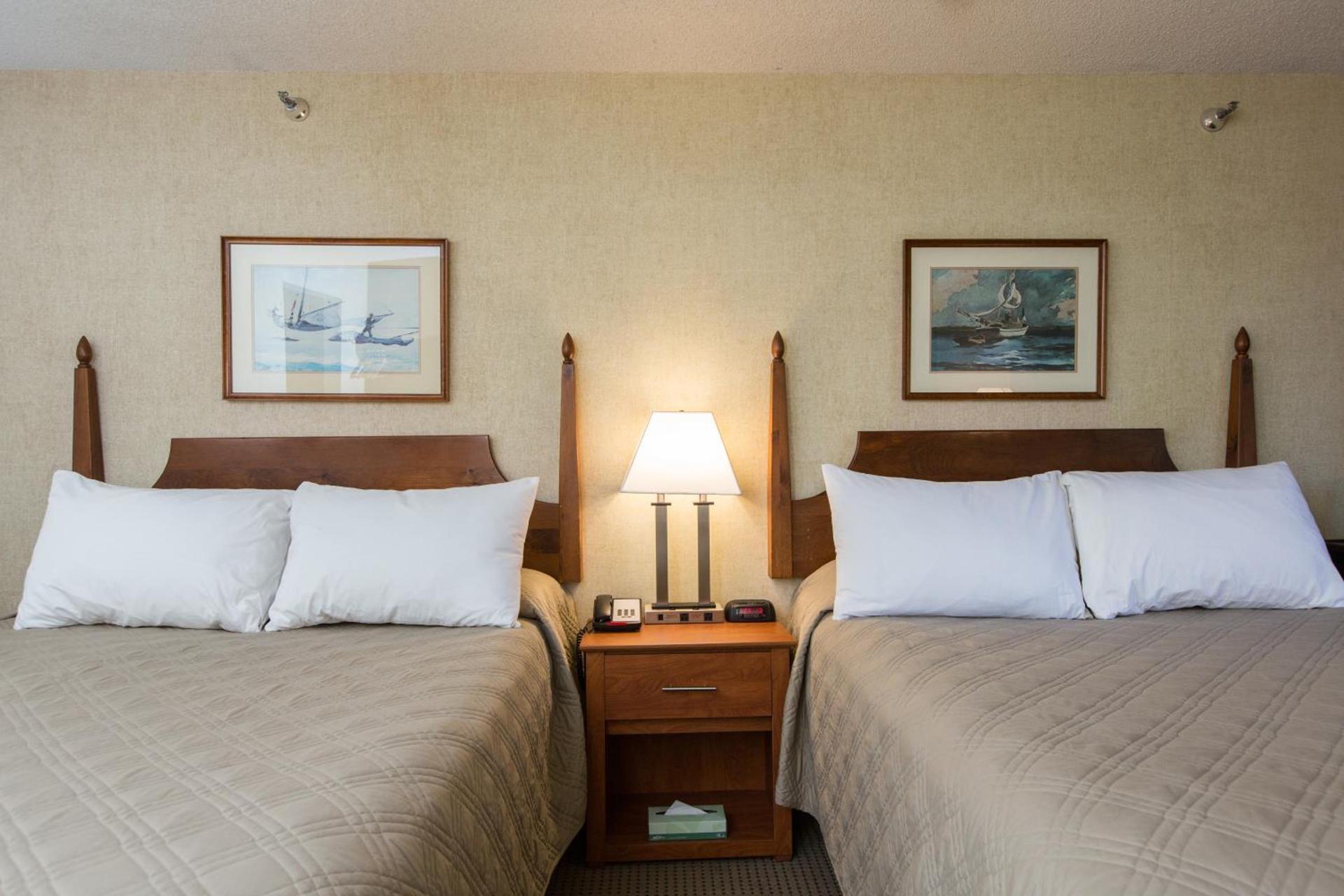 Commodores Inn photo 48