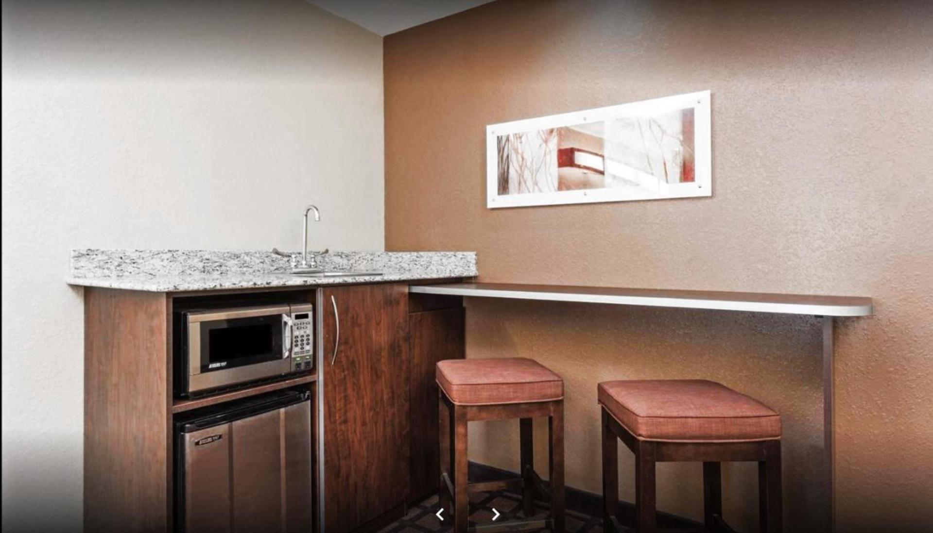 Microtel Inn & Suites by Wyndham Macon photo 27
