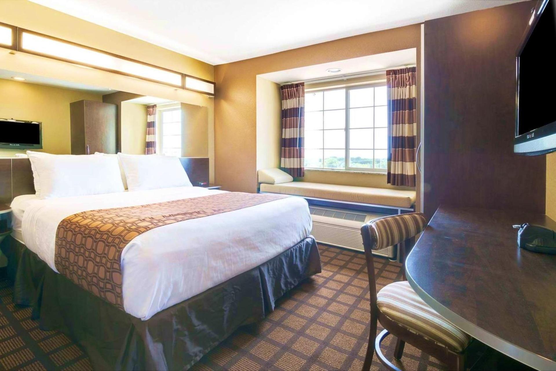 Microtel Inn & Suites by Wyndham Macon photo 29