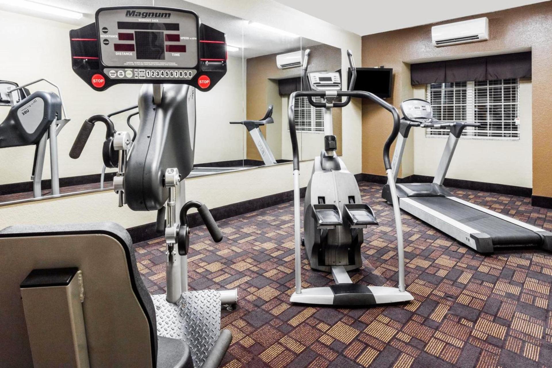 Microtel Inn & Suites by Wyndham Macon photo 21