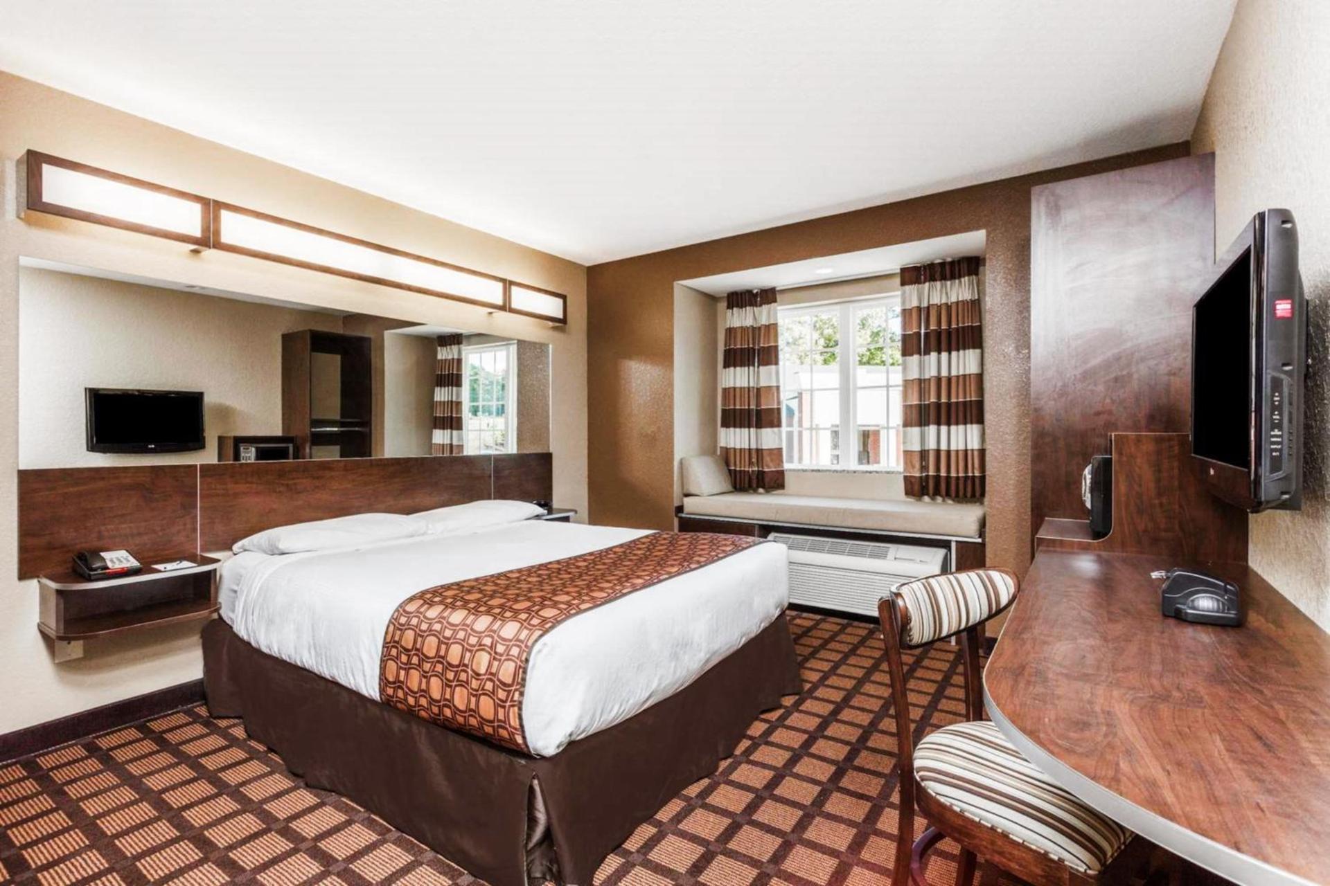 Microtel Inn & Suites by Wyndham Macon photo 32