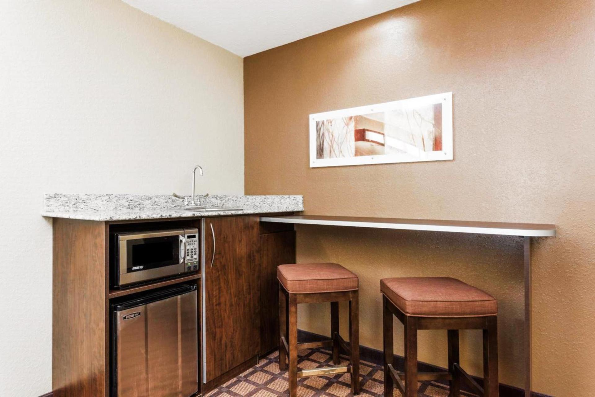 Microtel Inn & Suites by Wyndham Macon photo 39