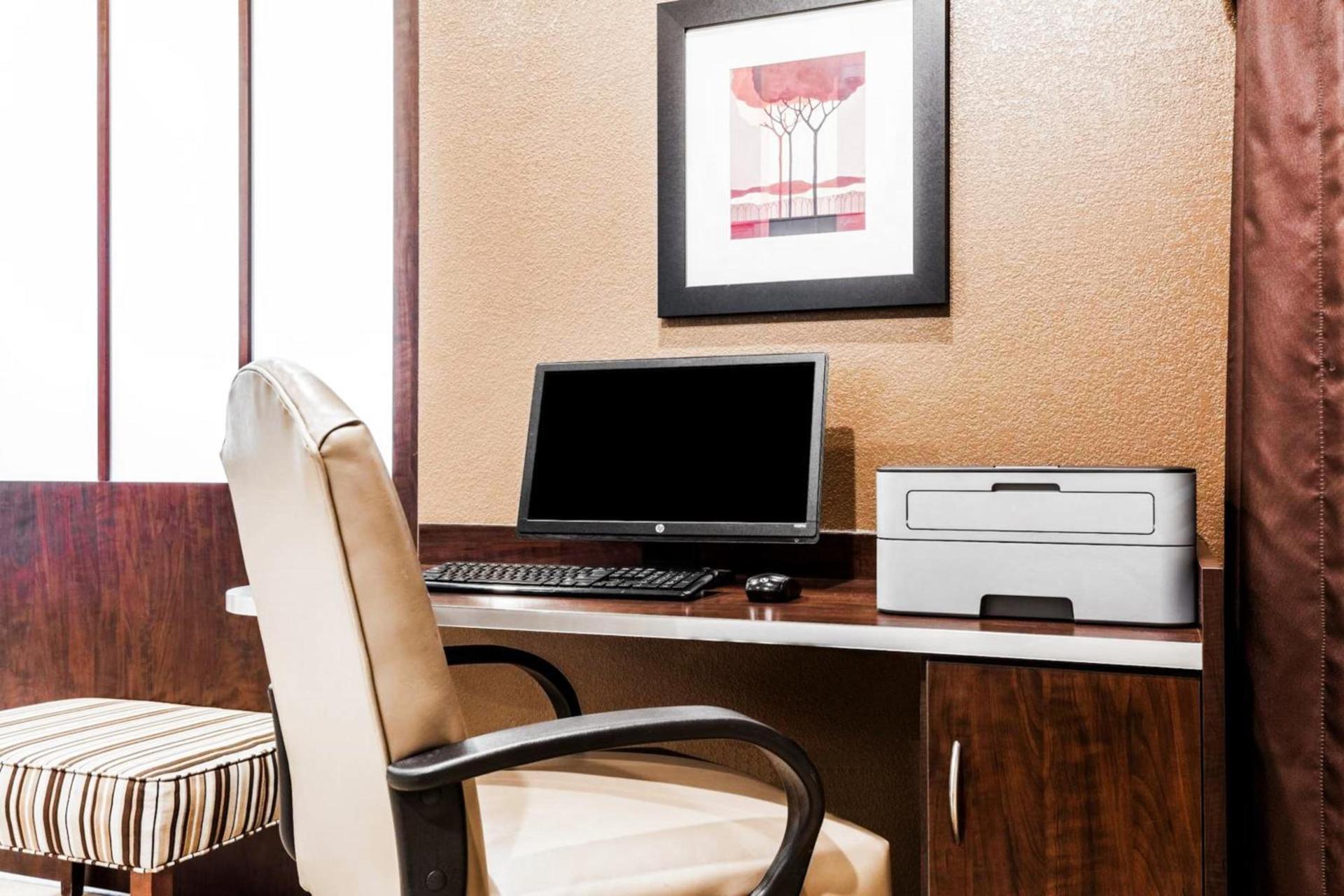 Microtel Inn & Suites by Wyndham Macon photo 26