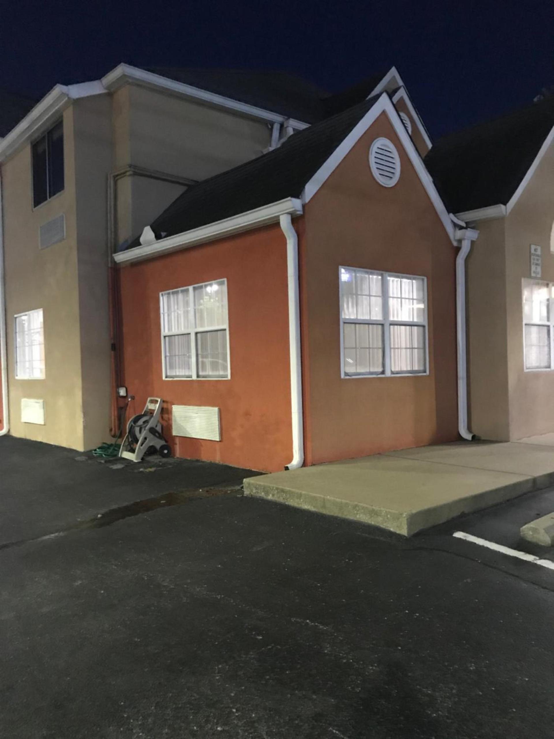 Microtel Inn by Wyndham - Murfreesboro photo 17