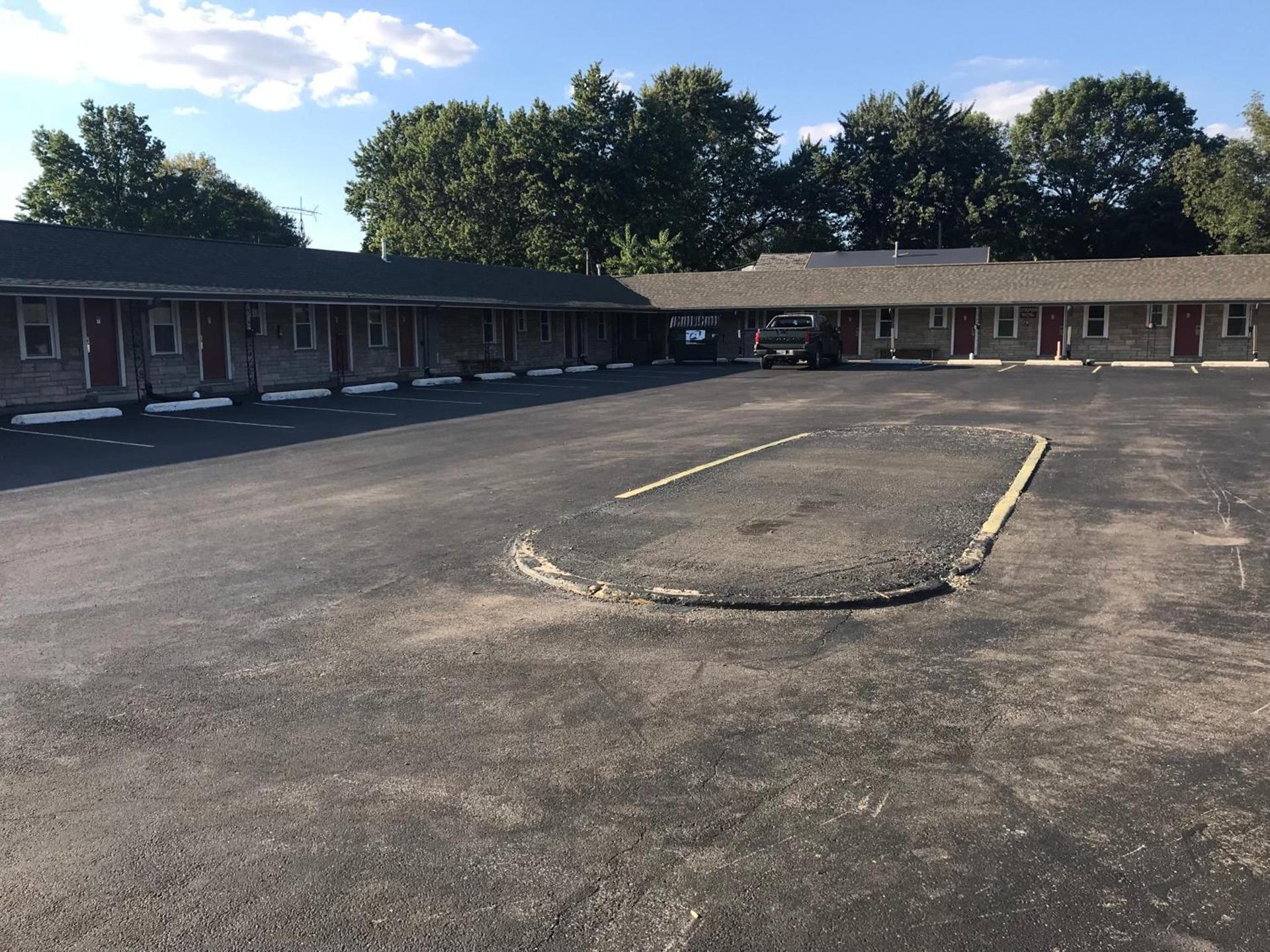 Cooper Motel Tuscola photo 4