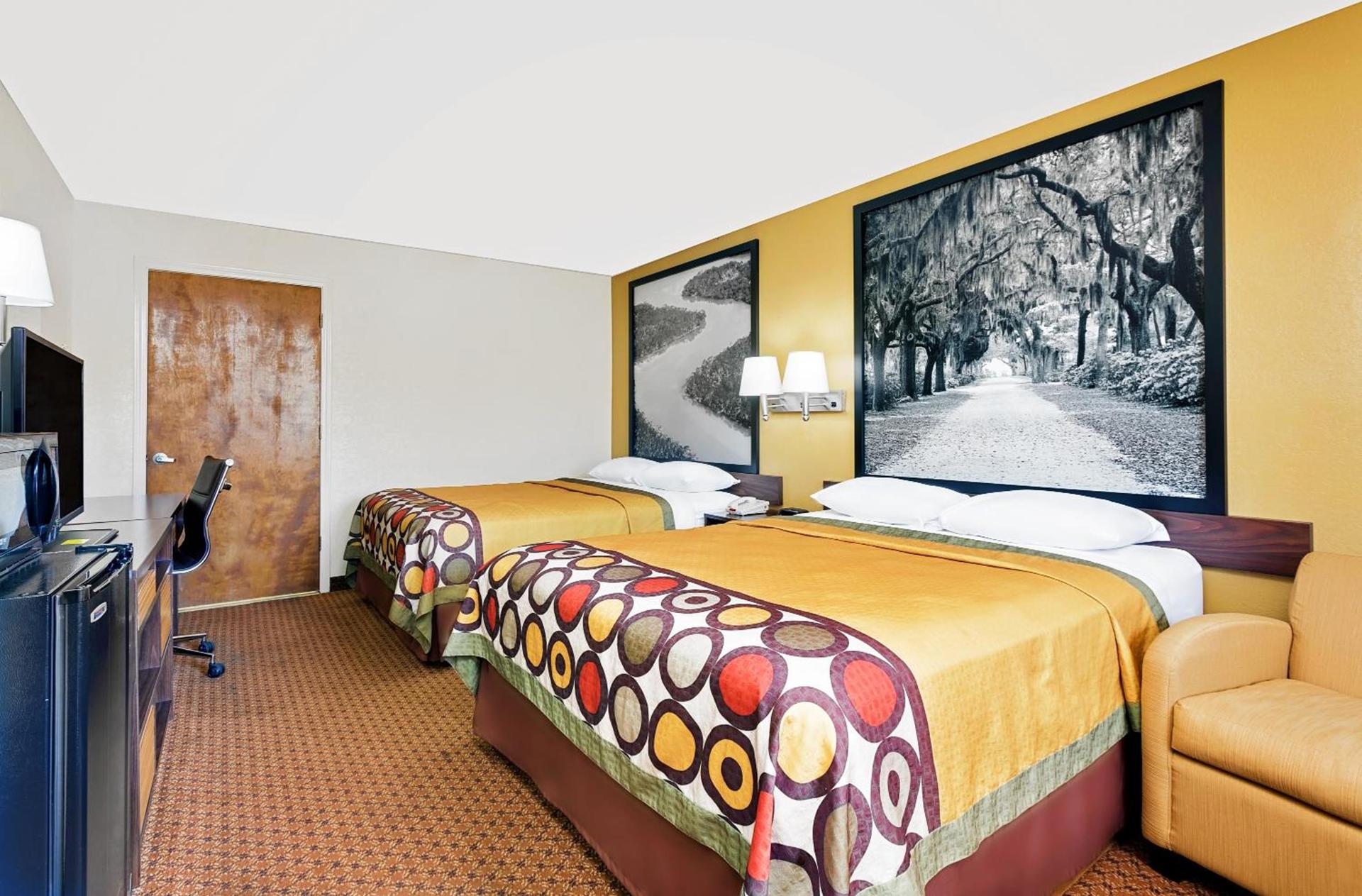 Super 8 by Wyndham Byron/South Macon photo 26