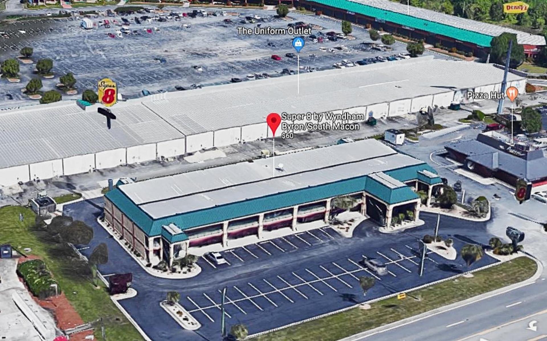 Super 8 by Wyndham Byron/South Macon photo 34