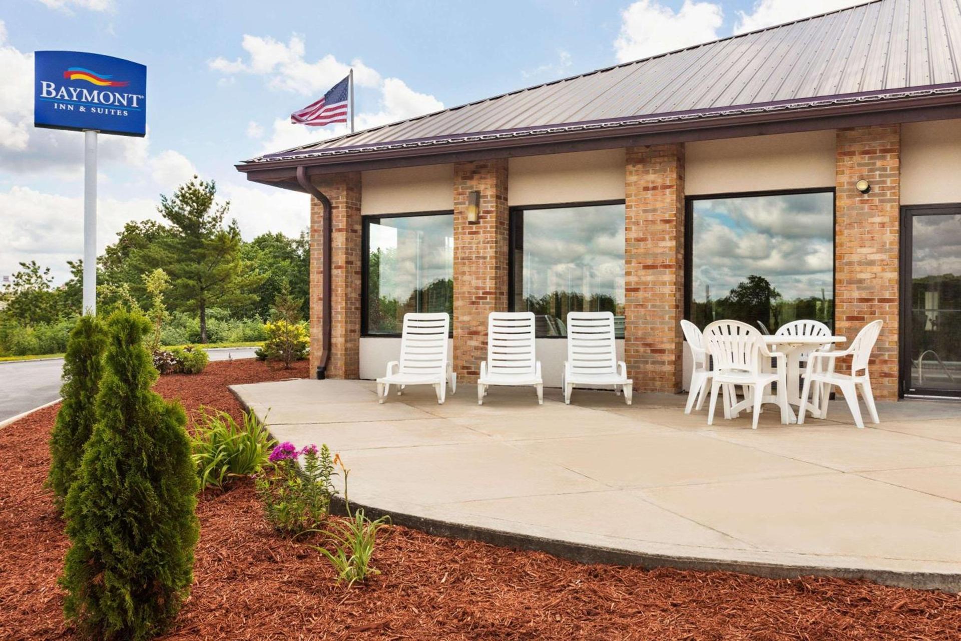 Baymont by Wyndham Warrenton photo 2