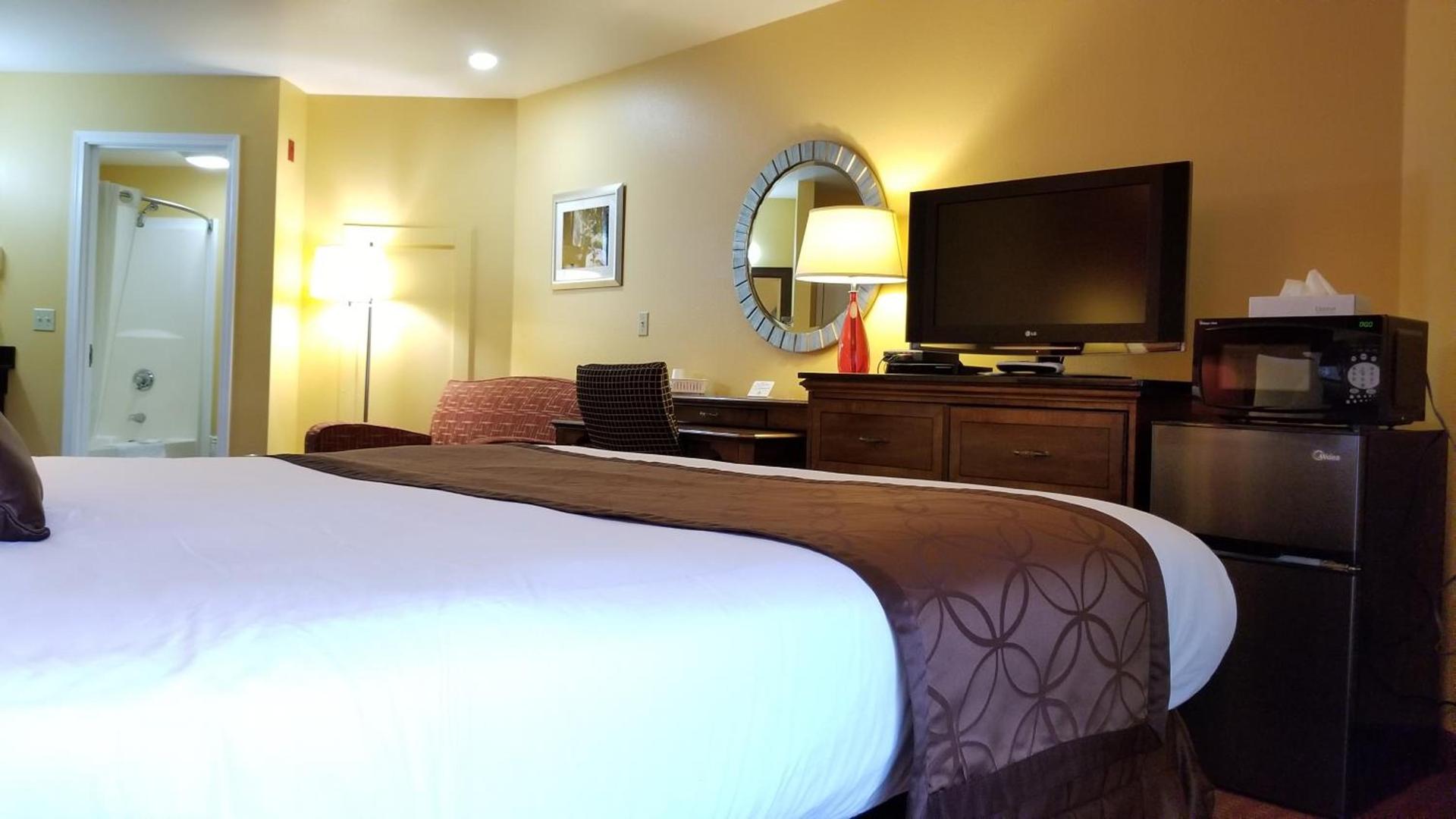 Dew Drop Inn photo 35