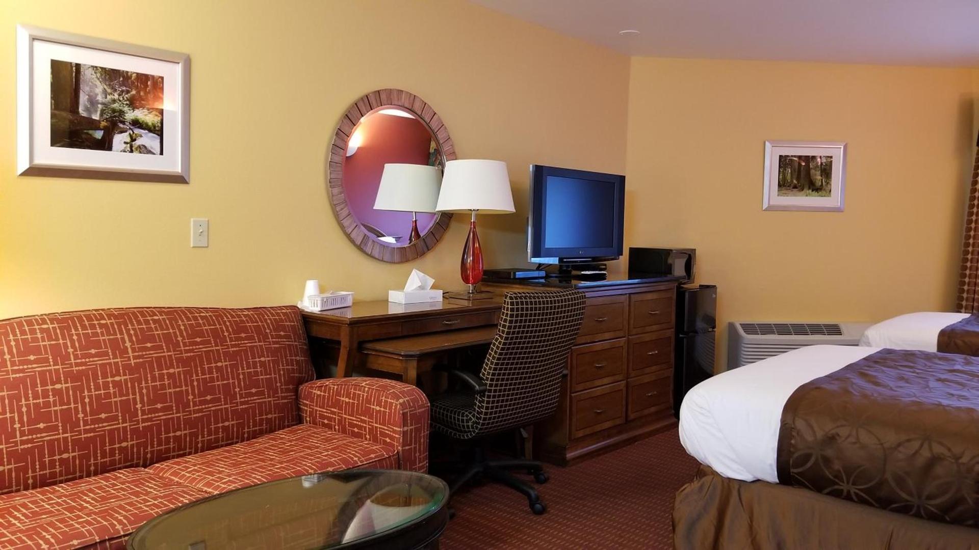 Dew Drop Inn photo 19