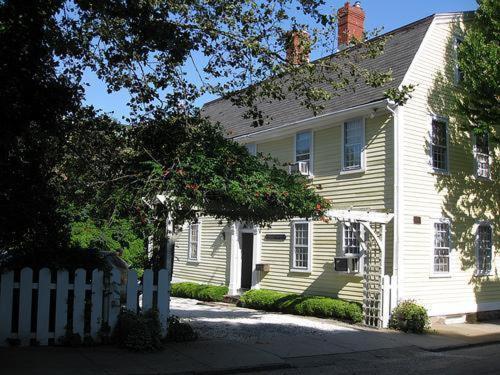 Admiral Farragut Inn photo 1