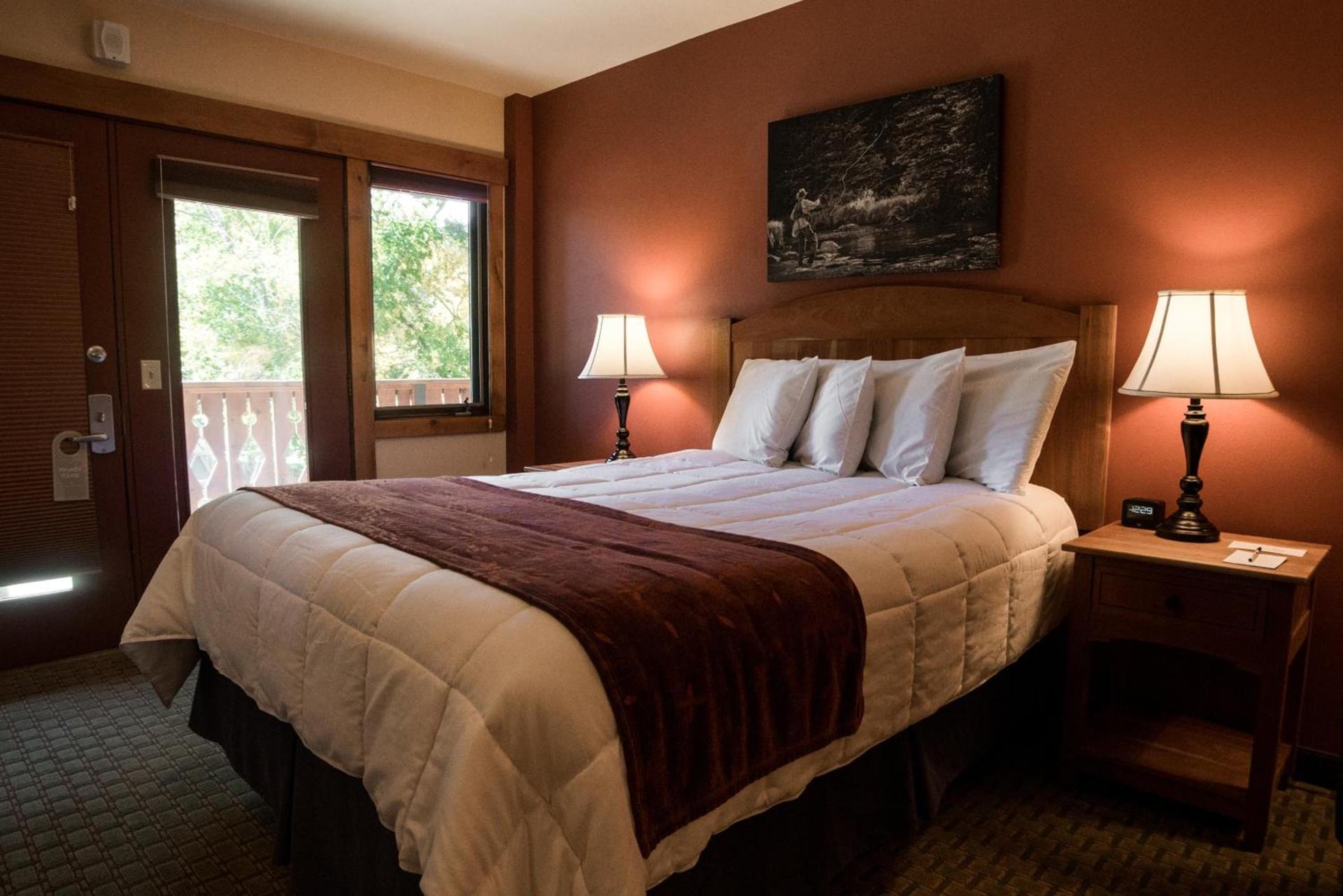 Silver Moon Inn photo 90