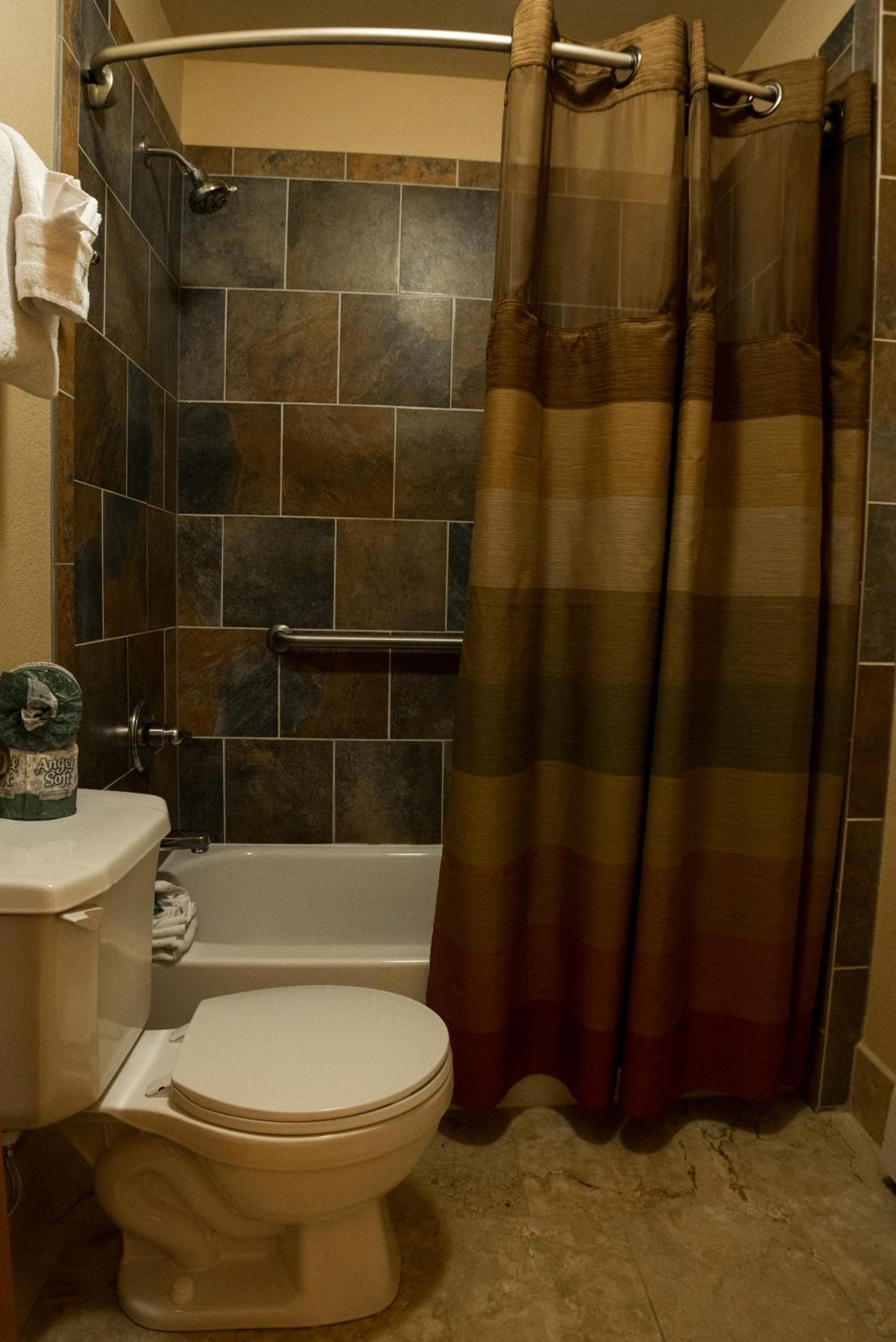 Silver Moon Inn photo 94