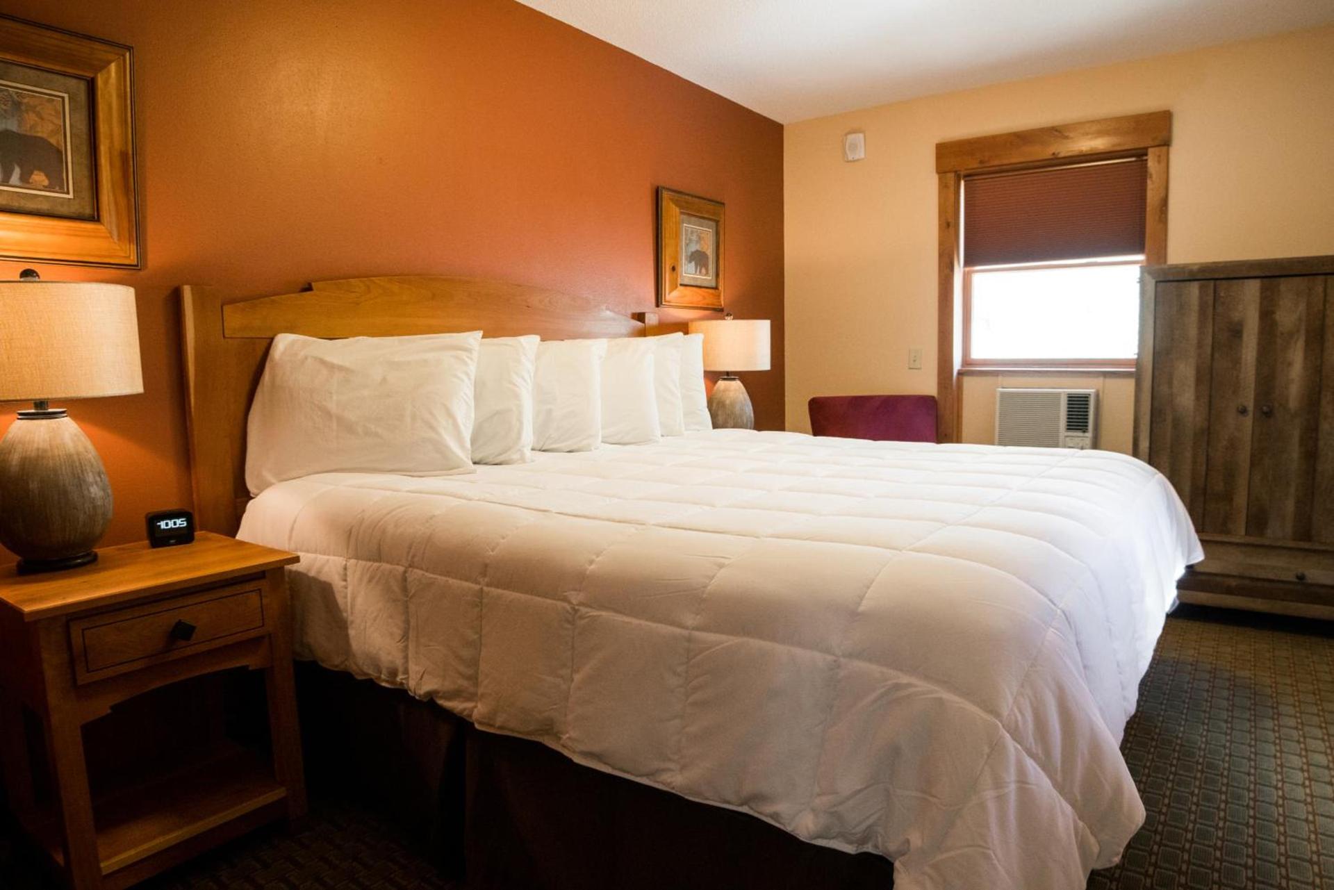 Silver Moon Inn photo 85