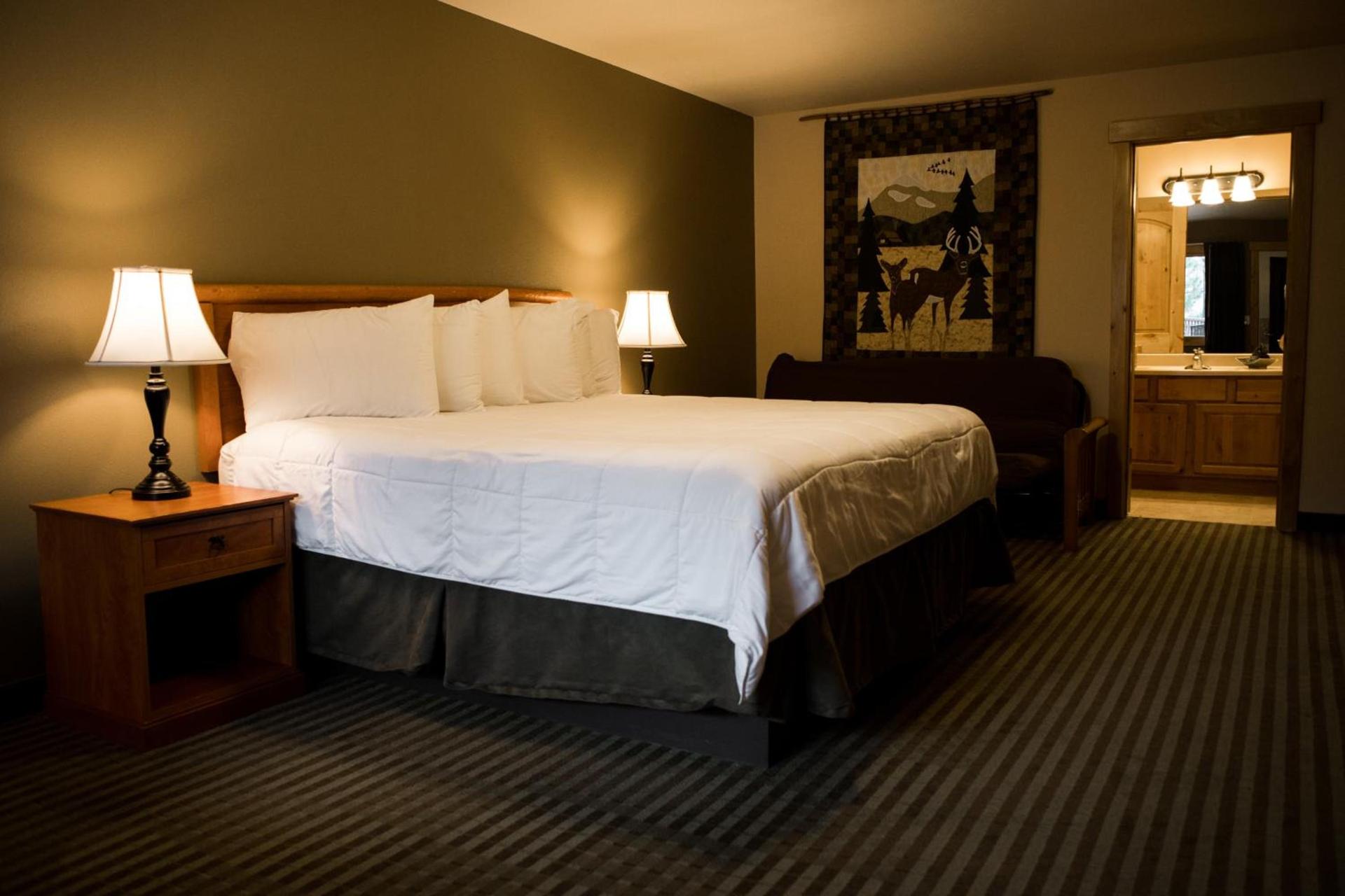 Silver Moon Inn photo 79