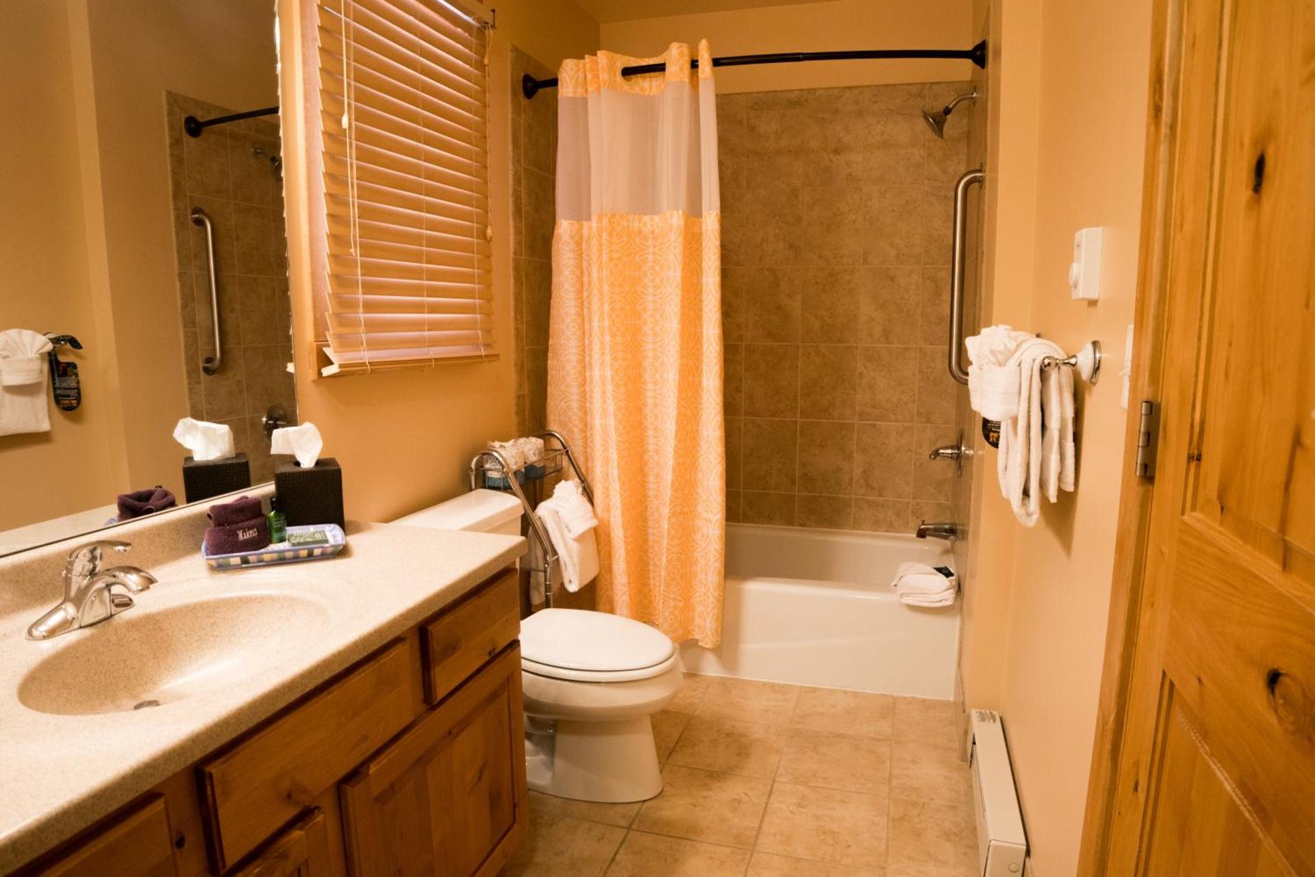Silver Moon Inn photo 73