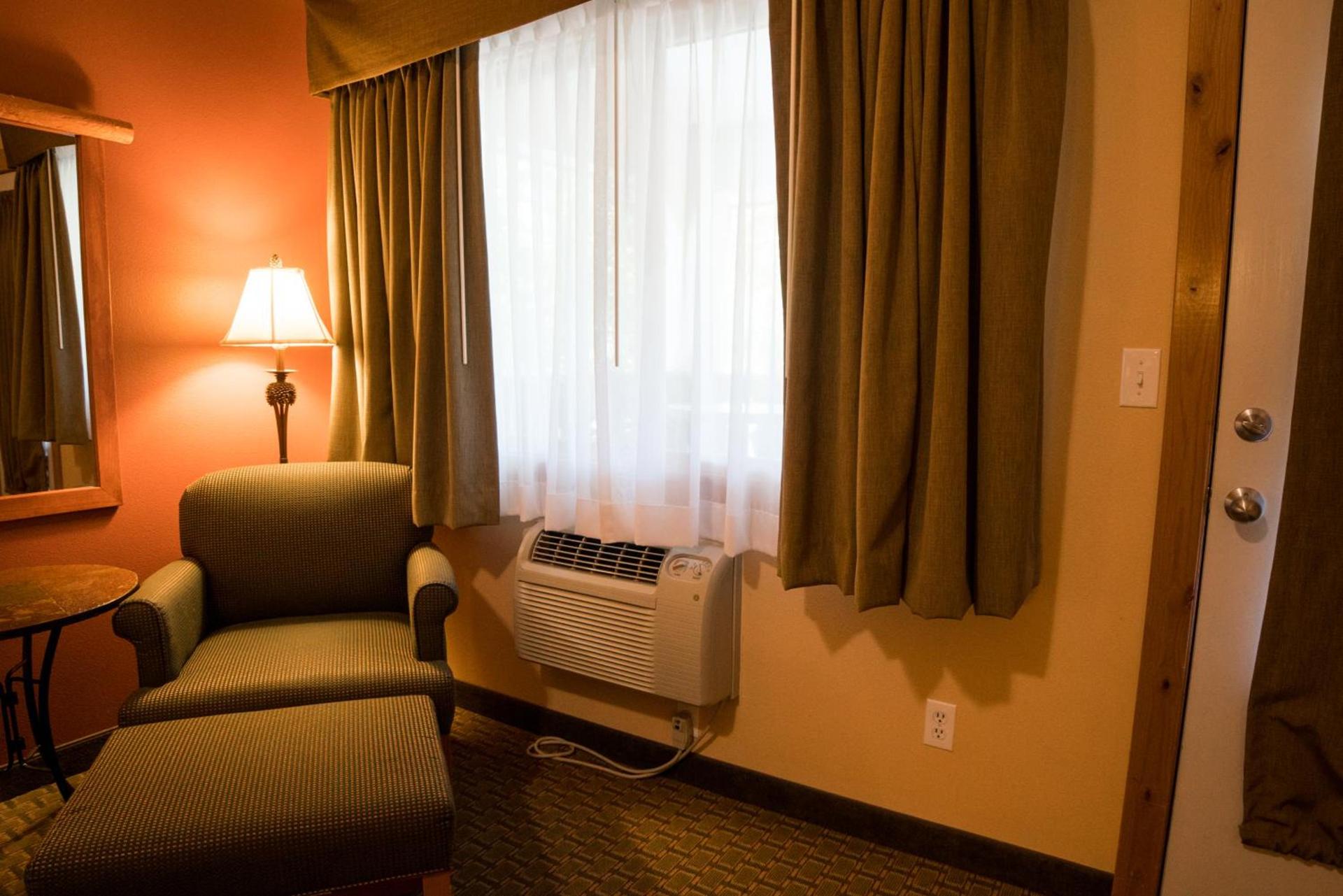 Silver Moon Inn photo 75