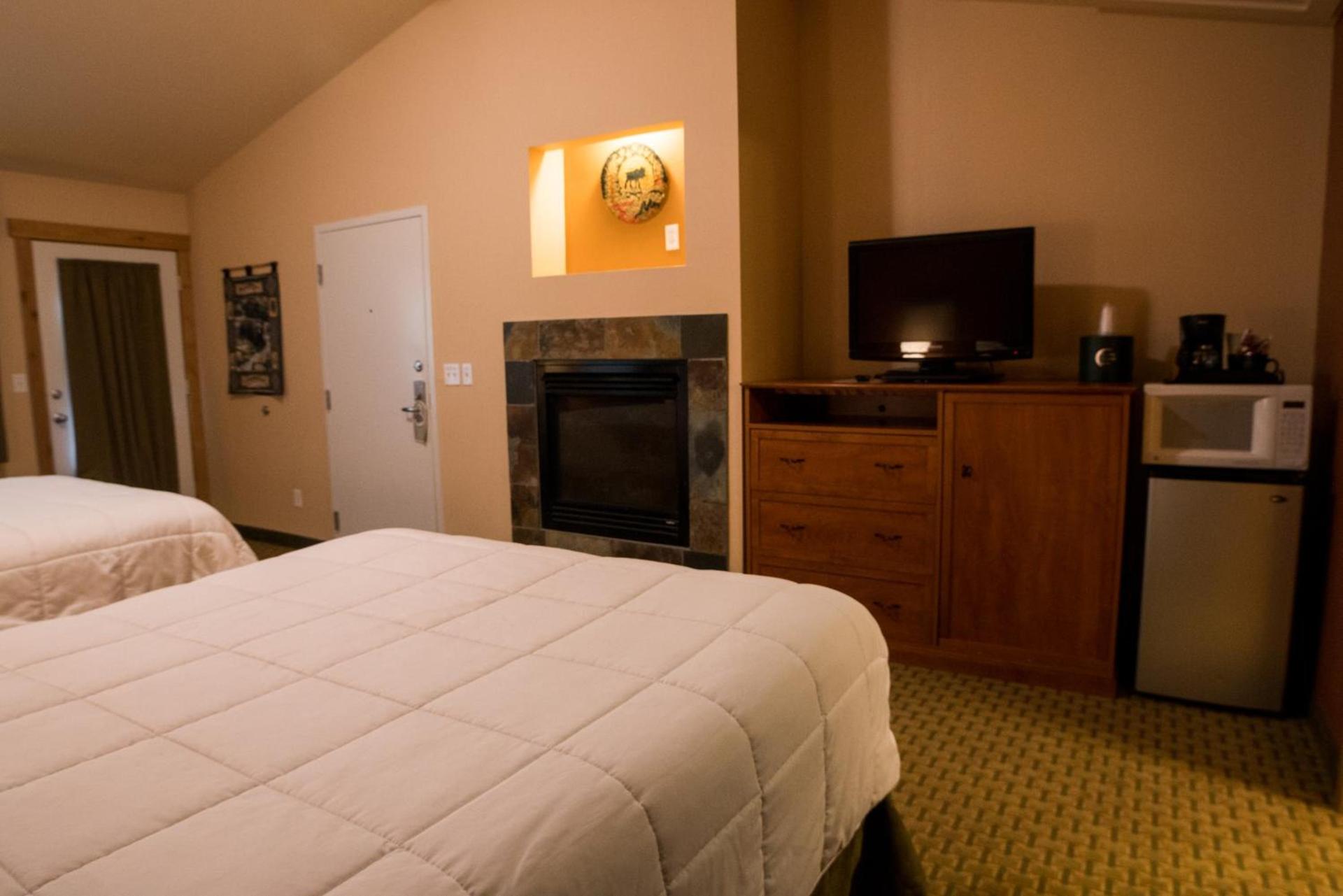 Silver Moon Inn photo 77